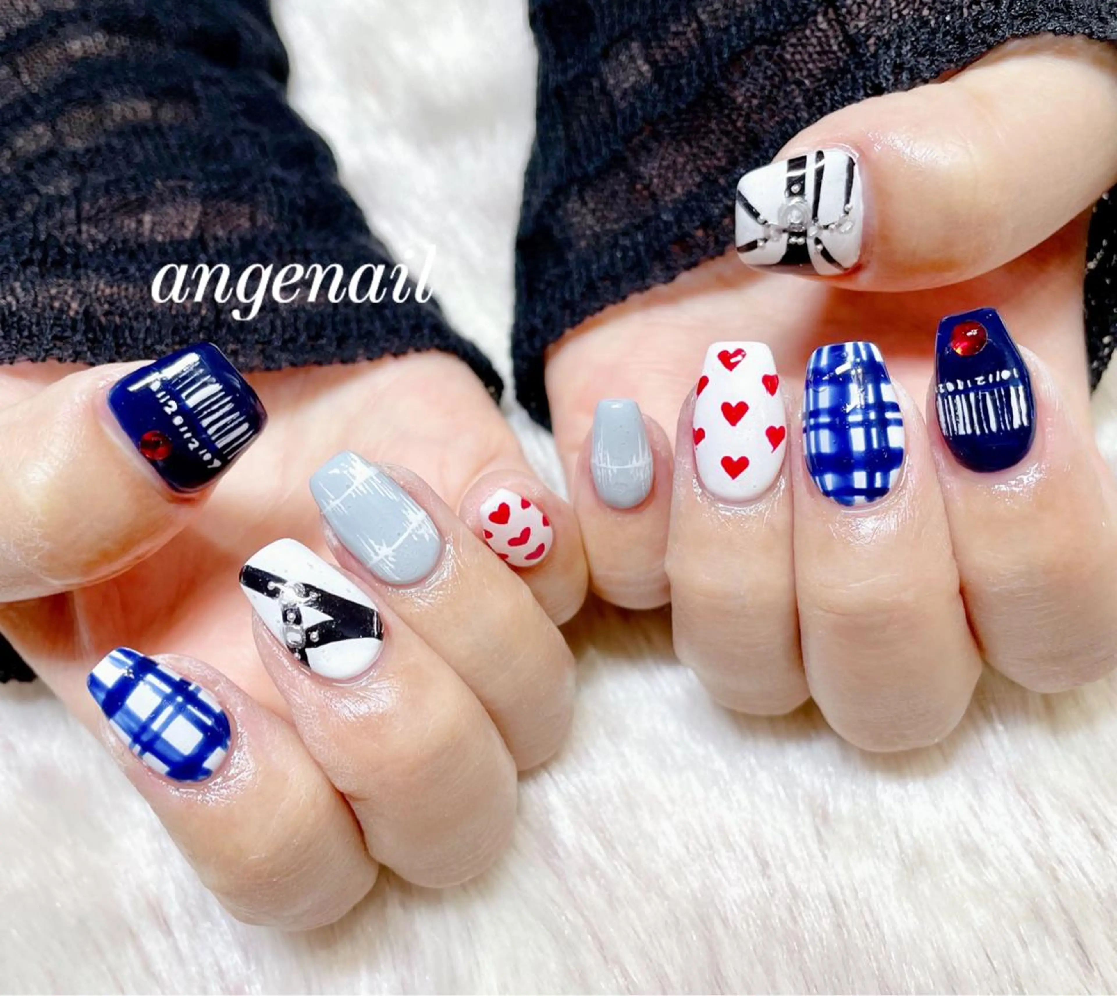 ネイル ハンドネイル オーナーネイリスト MAKIのネイルデザイン