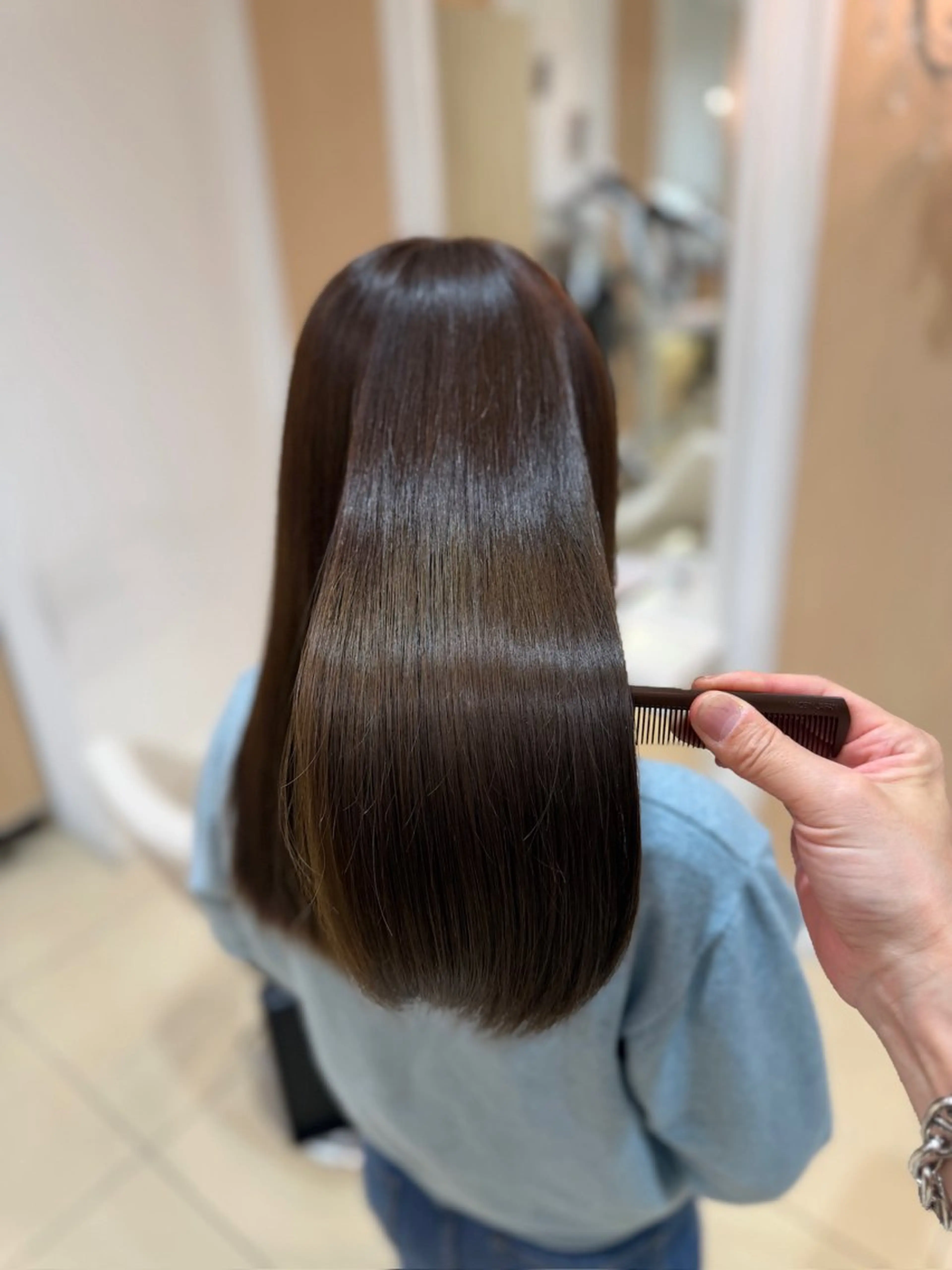 セミロング カラー ブラウンカラー オリーブブラウン トリートメント ヘアカラー トリートメント 🌻Ash 中目黒店 暖🌻のヘアスタイル