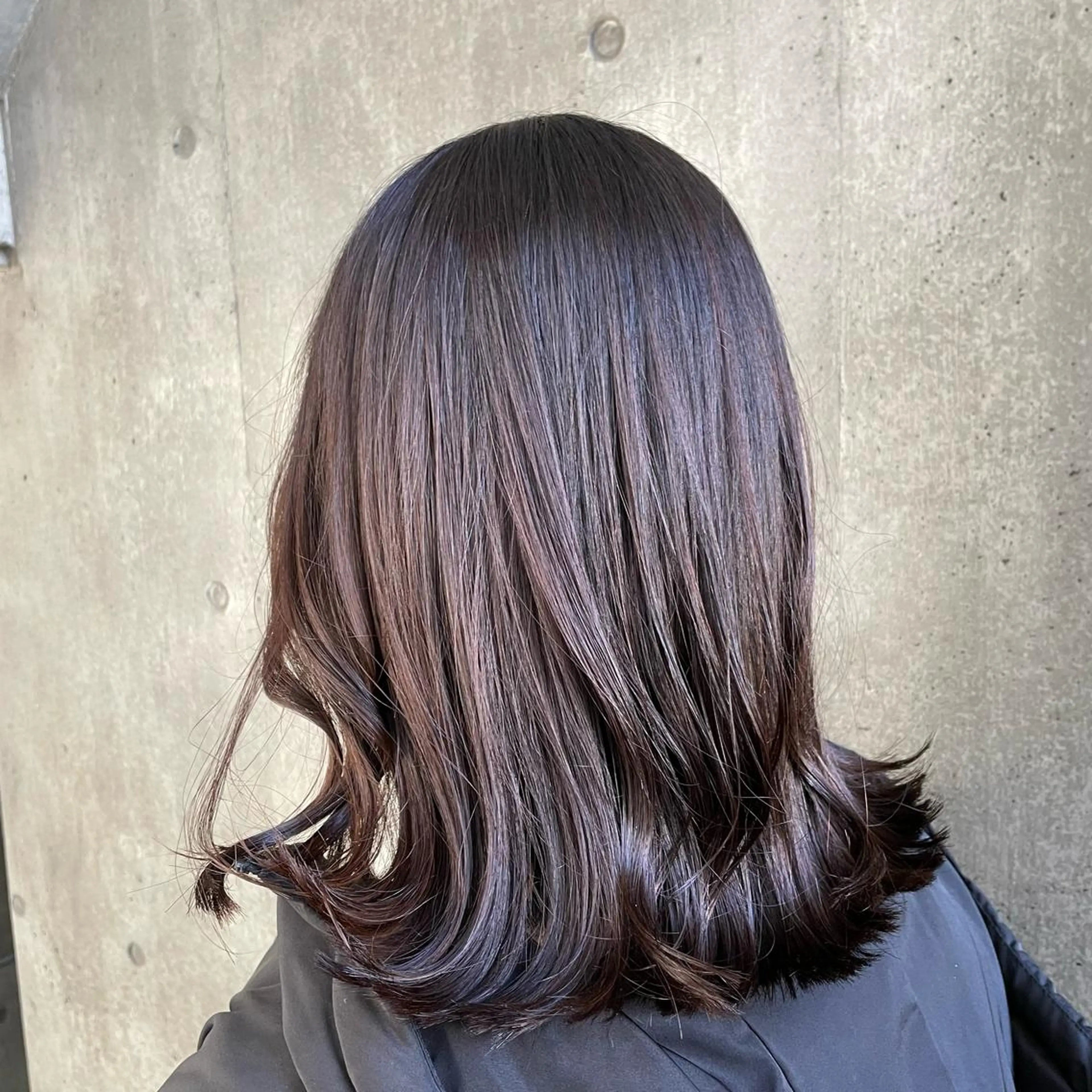 ミディアム 松本平太郎美容室大宮店所属・もりたみかこ 美容師お休み中のヘアスタイル