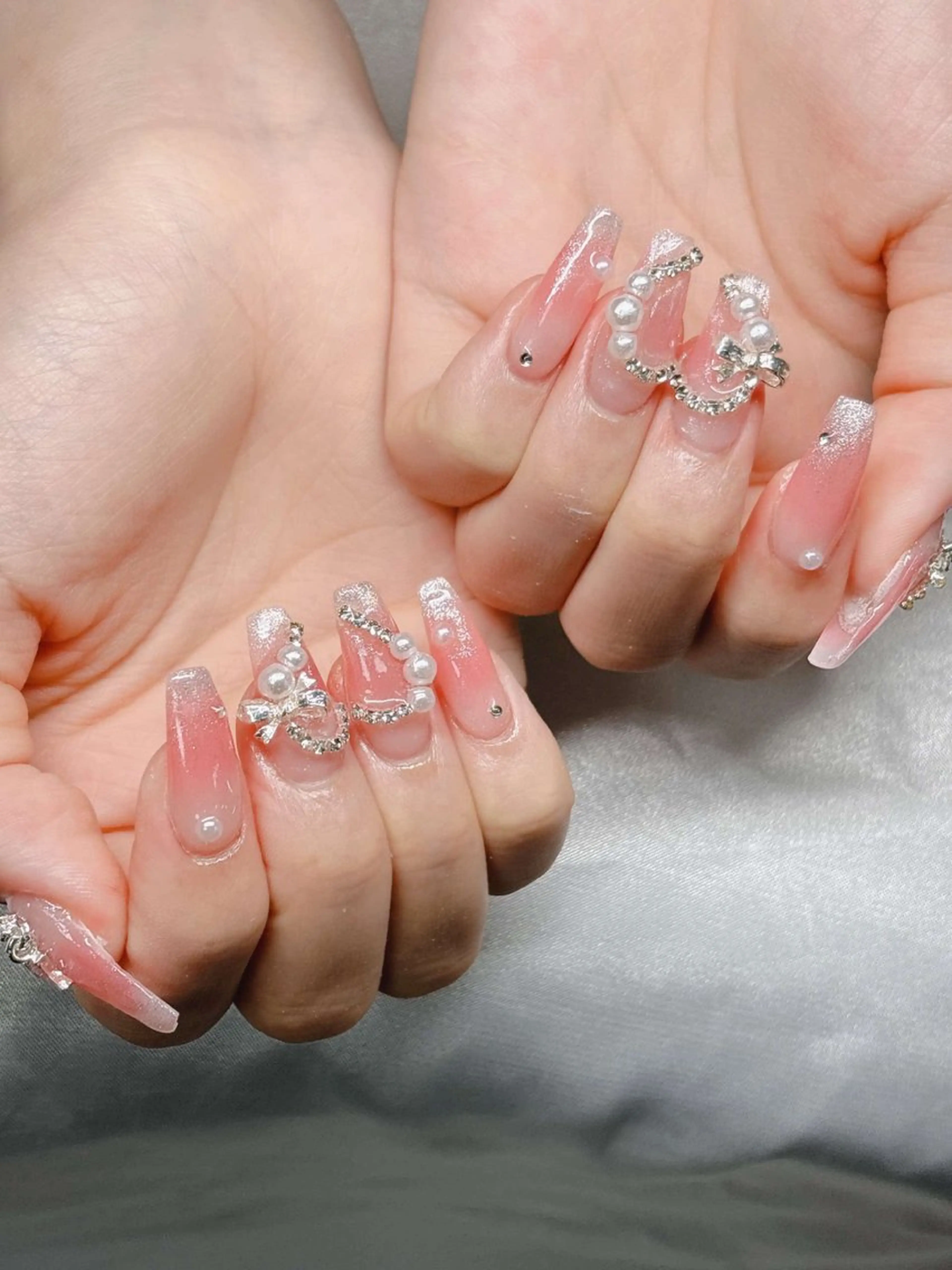 ネイル 長さ出し グラデーション 卒業式 キラキラネイル マグネットネイル ハンドネイル Lee Nailsのネイルデザイン