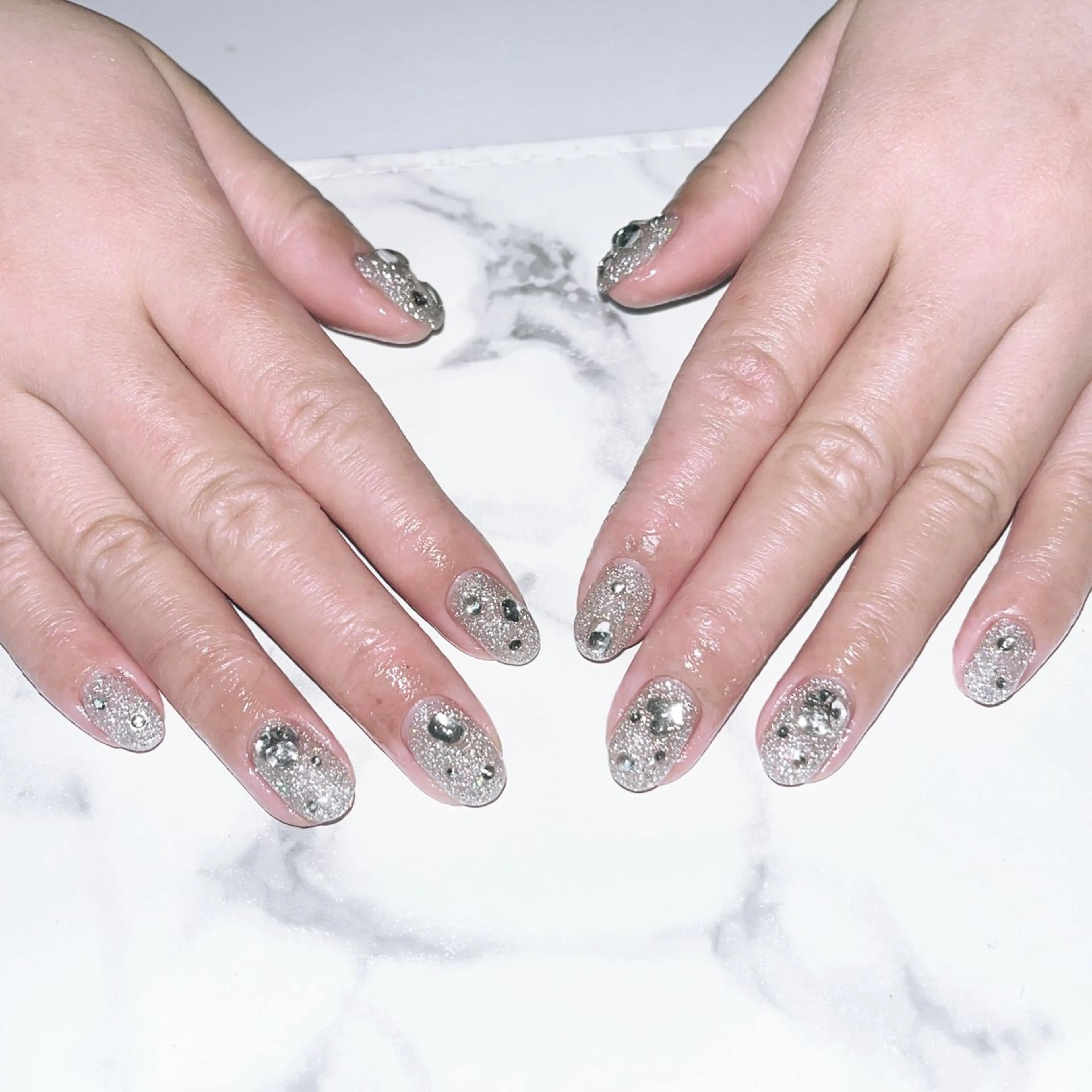 ネイル ドット フットネイル キラキラネイル 韓国ネイル マグネットネイル salon. Pualaのネイルデザイン