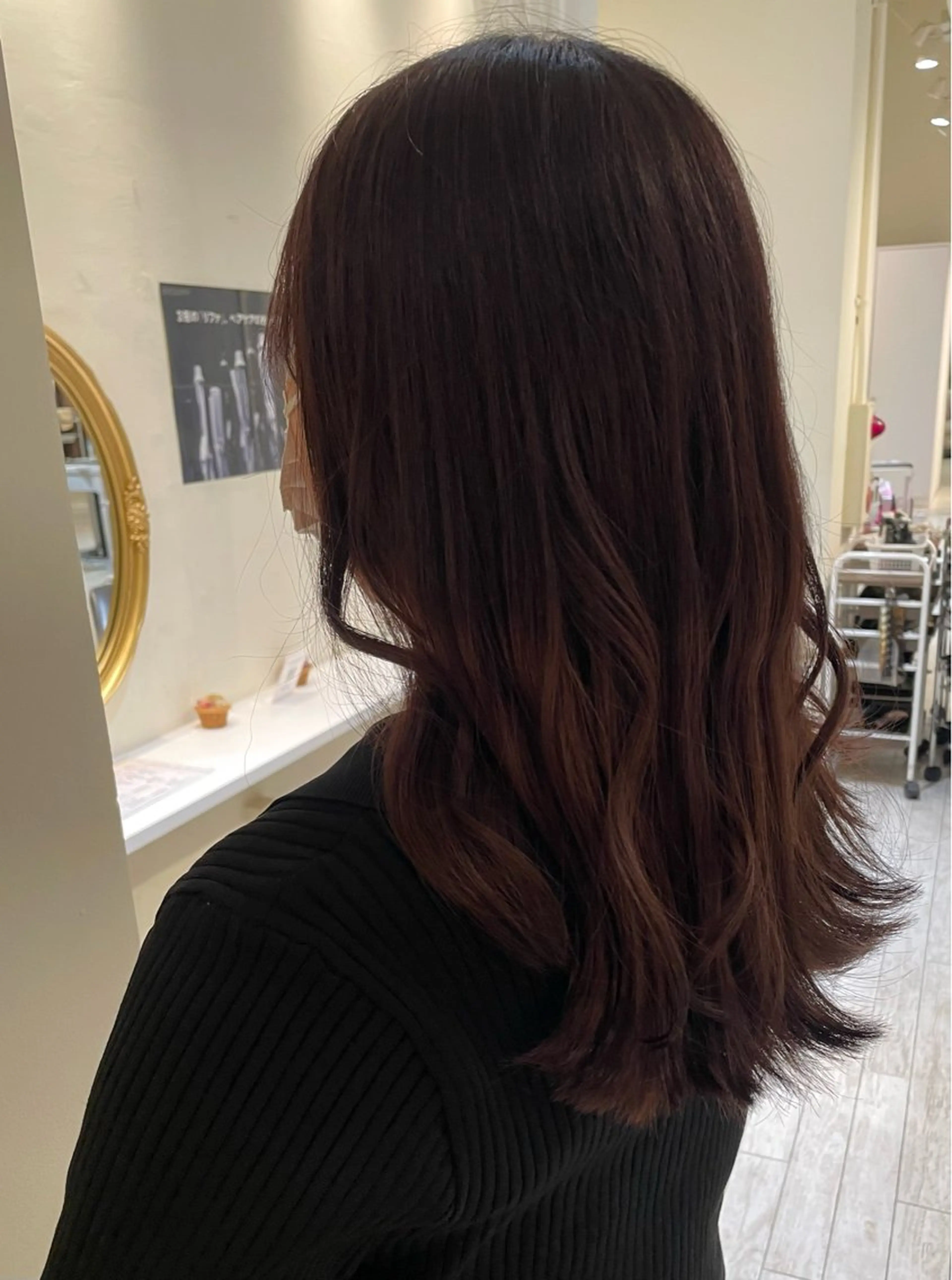 ミディアム 河津 彩香のヘアスタイル