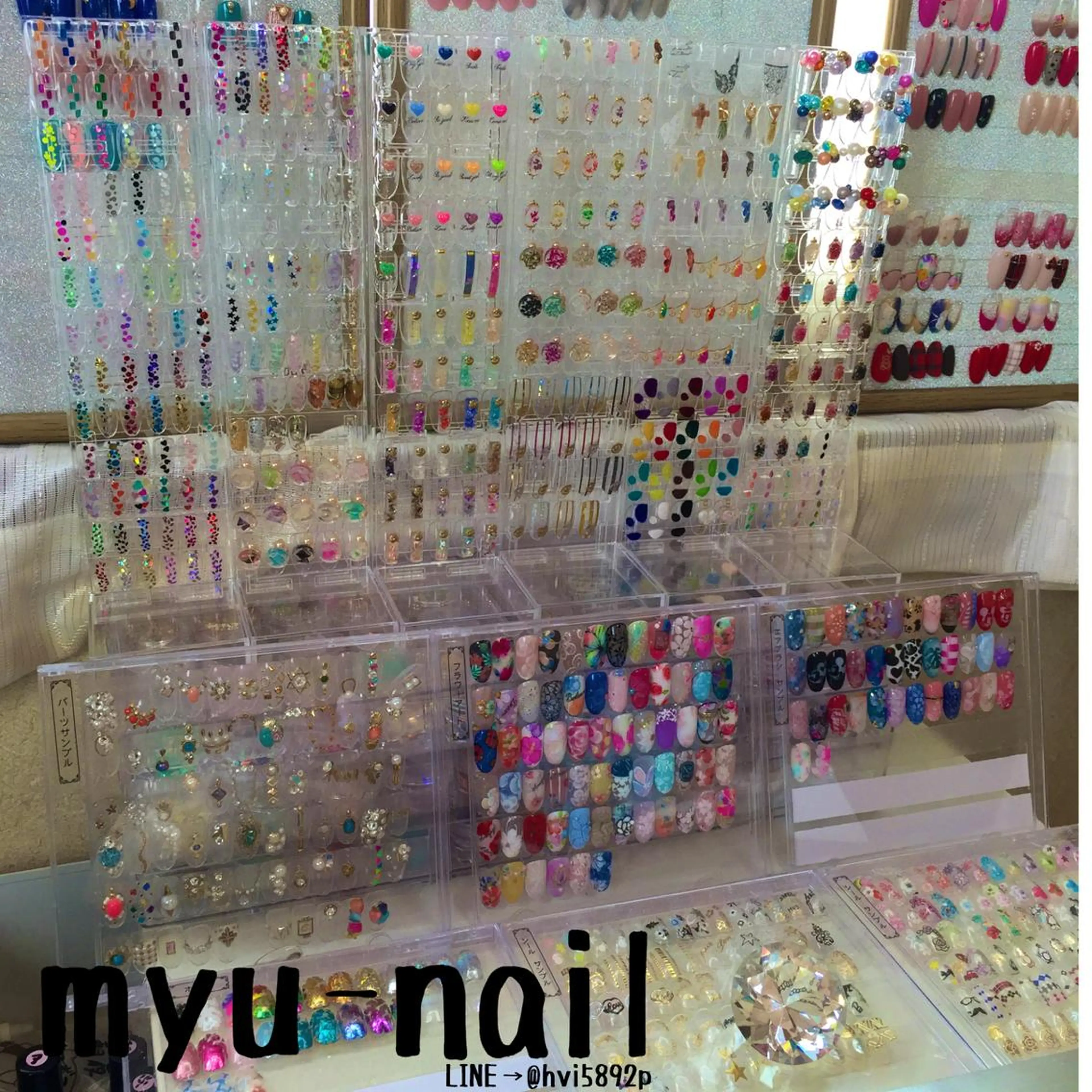 ネイル ストーンネイル ホームサロン myu-nailのネイルデザイン