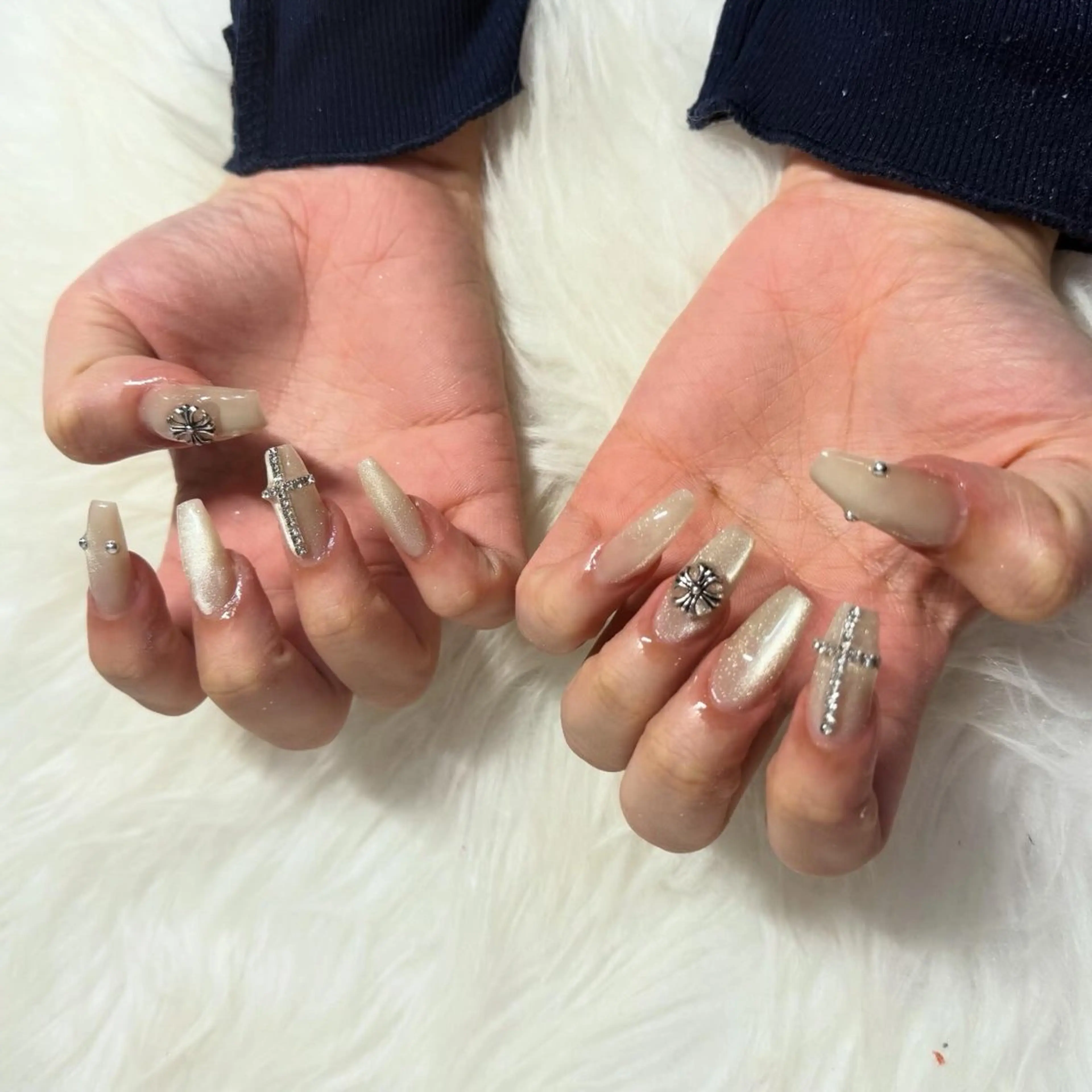 ロング ハンドネイル mao .のネイルデザイン