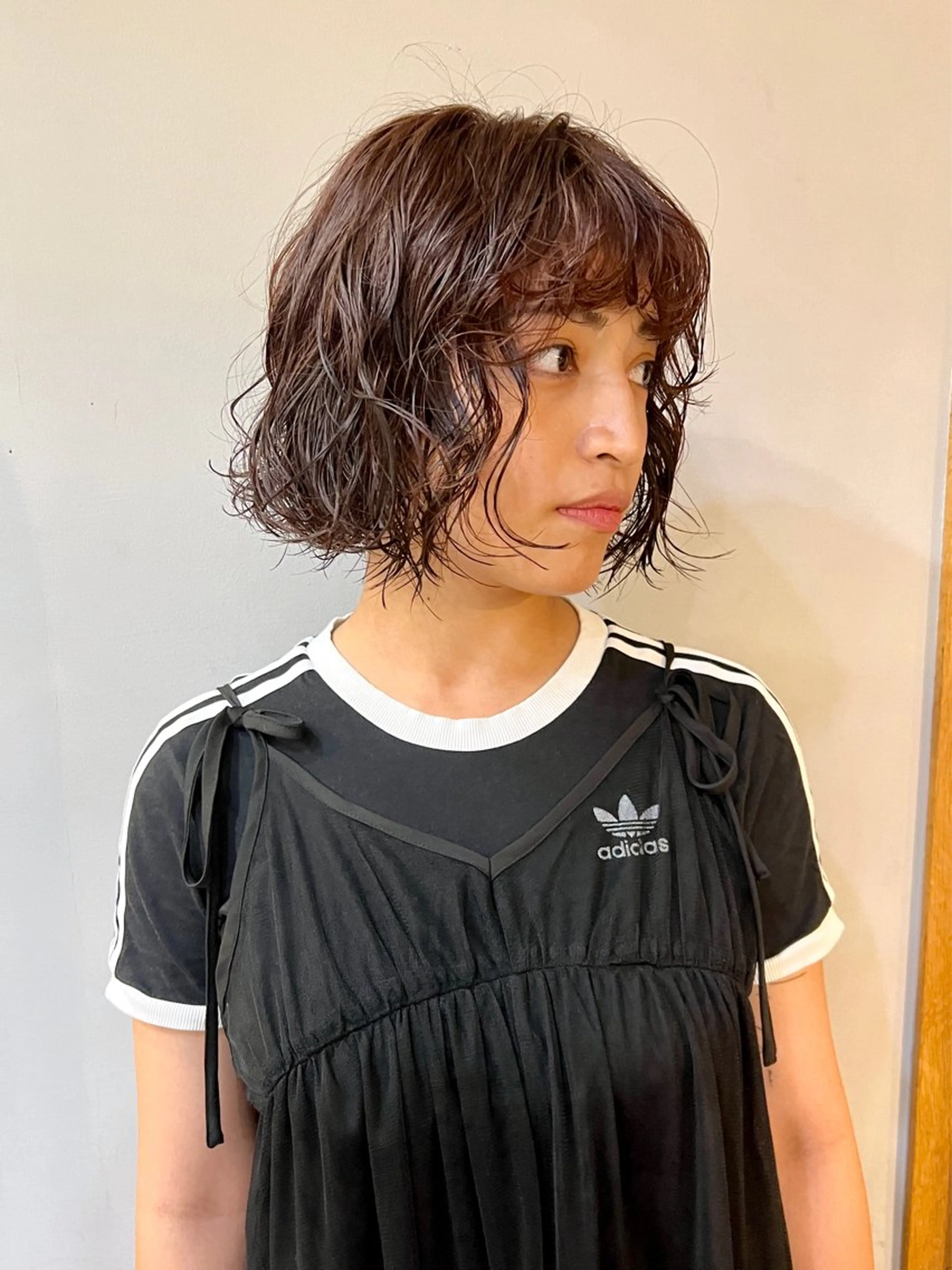 ミディアム カラー パーマ ミディアムパーマ ブラウンカラー ラベンダーカラー ラベンダーブラウン ショート& パーマ　坂本のヘアスタイル