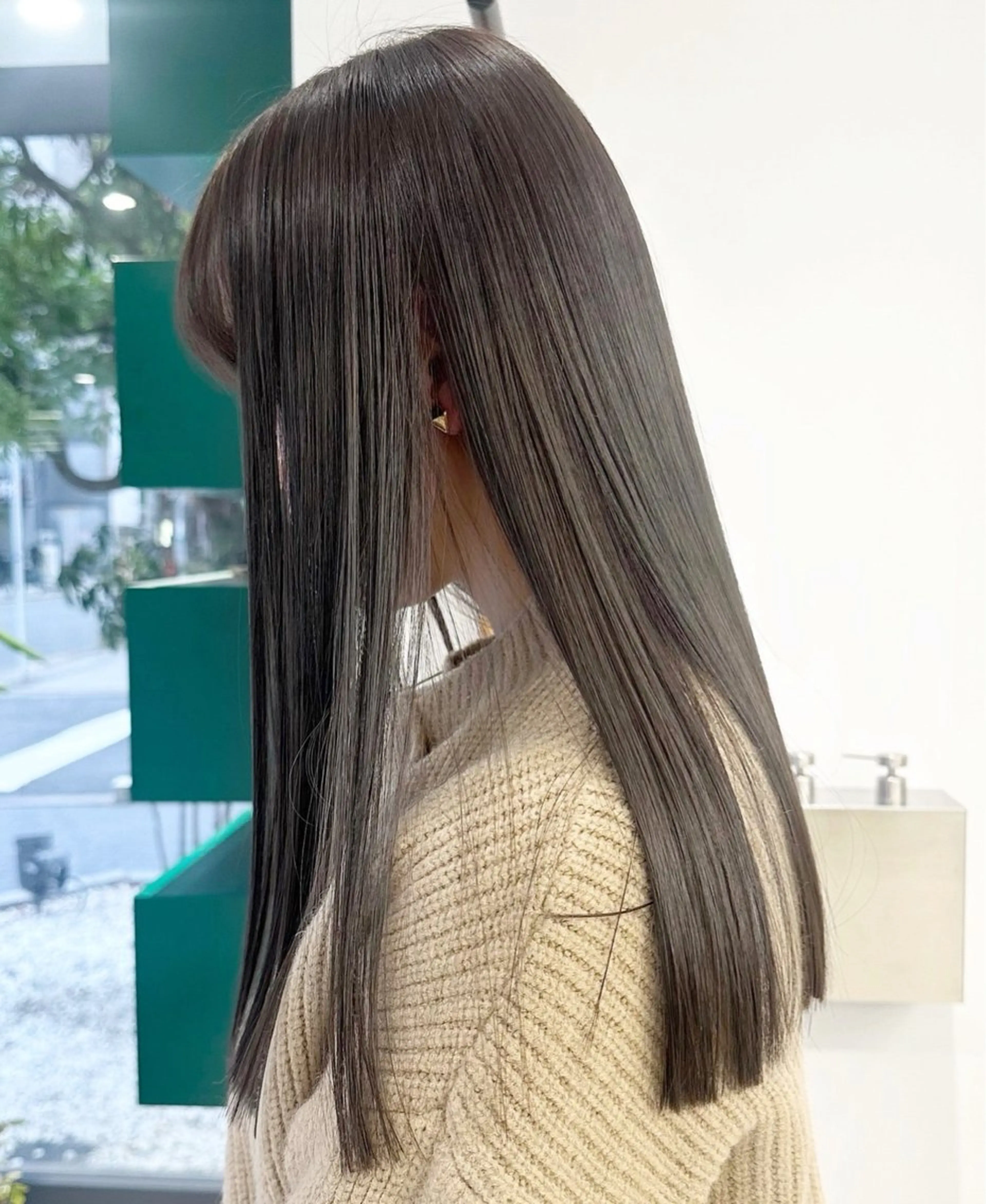 セミロング カラー カット ヘアカラー トリートメント ハイトーン/透け感 カラー🎀真香のヘアスタイル