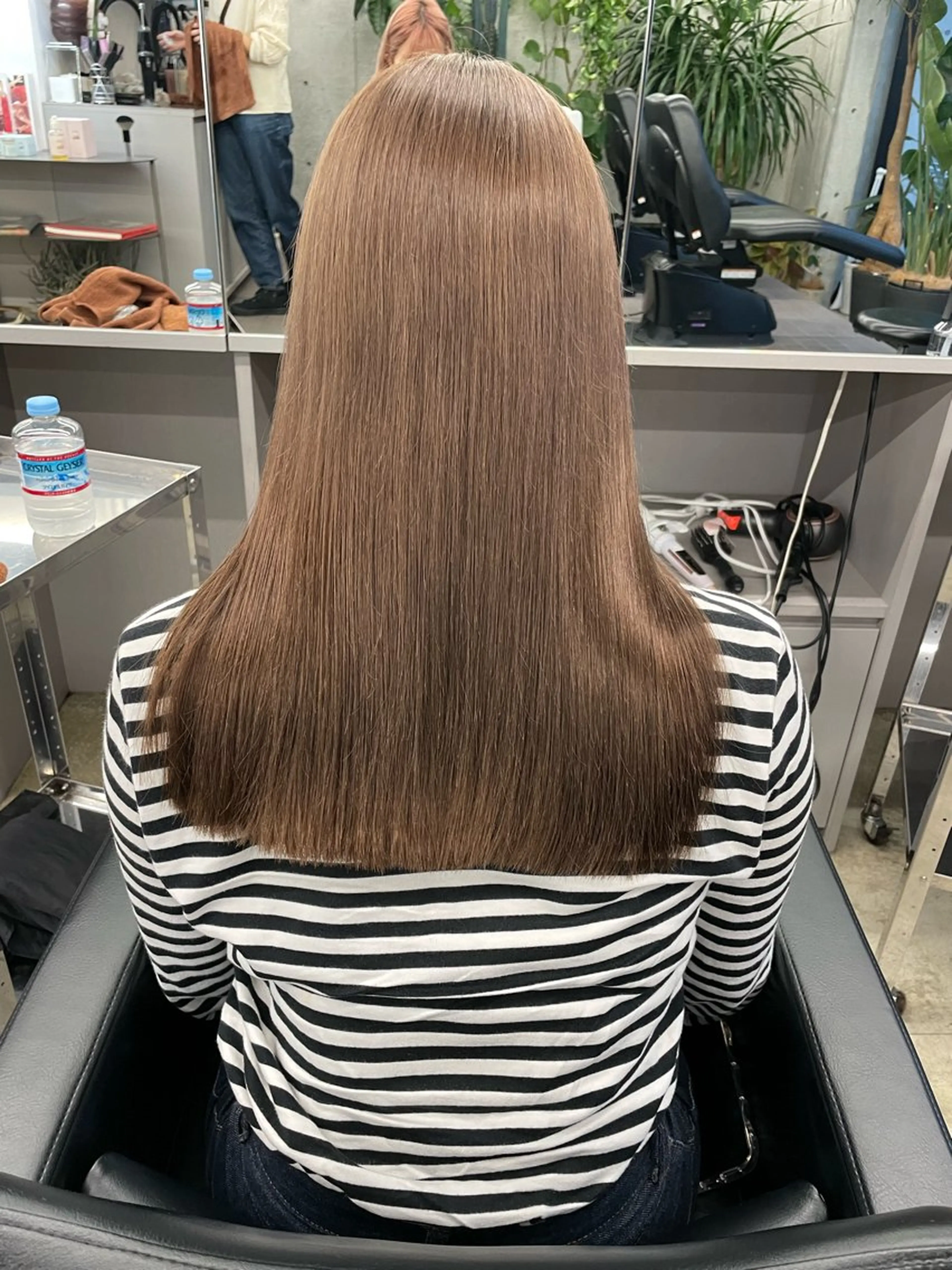 ロング カラー ロングレイヤー アッシュ ベージュカラー ブリーチ 透明感カラー カット ヘアカラー 誰より丁寧なカット/ 小林輝/レイヤーのヘアスタイル