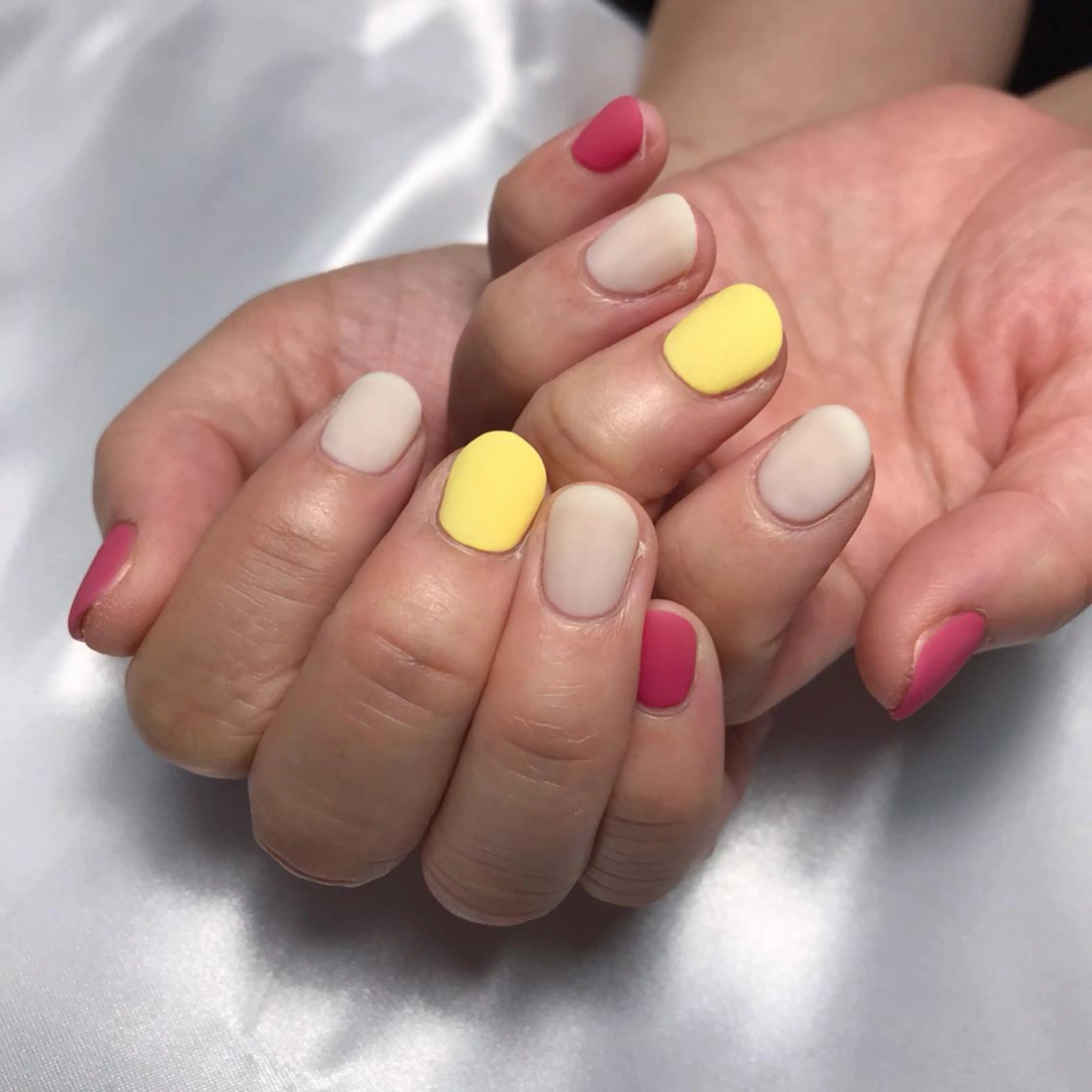 ネイル マットネイル ハンドネイル 💅chainail _aiのネイルデザイン