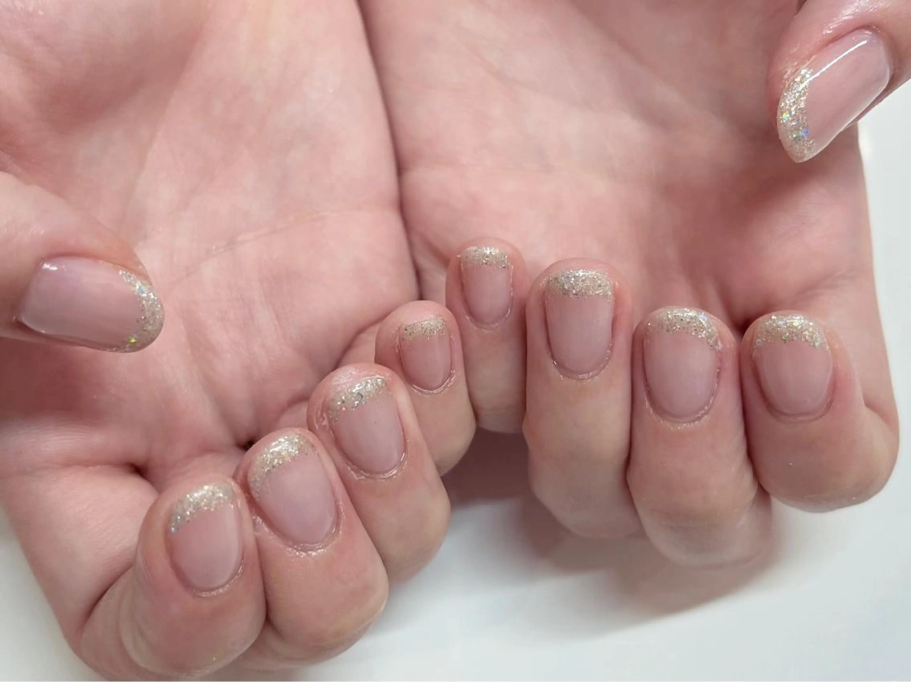 ネイル フレンチネイル ラメ(グリッター) ワンカラーネイル 山本 杏香のネイルデザイン