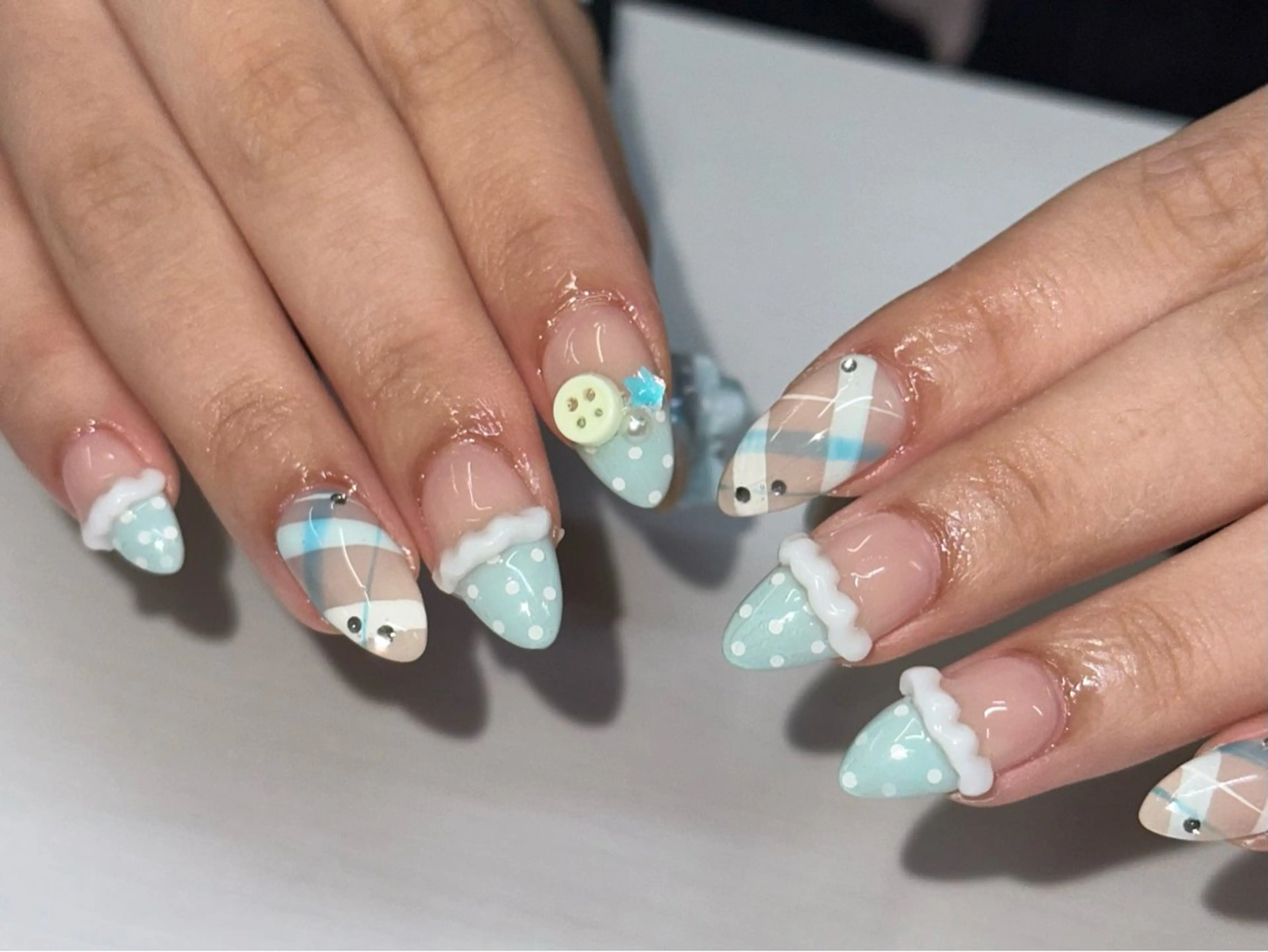 ネイル ハンドネイル mis uzuのネイルデザイン