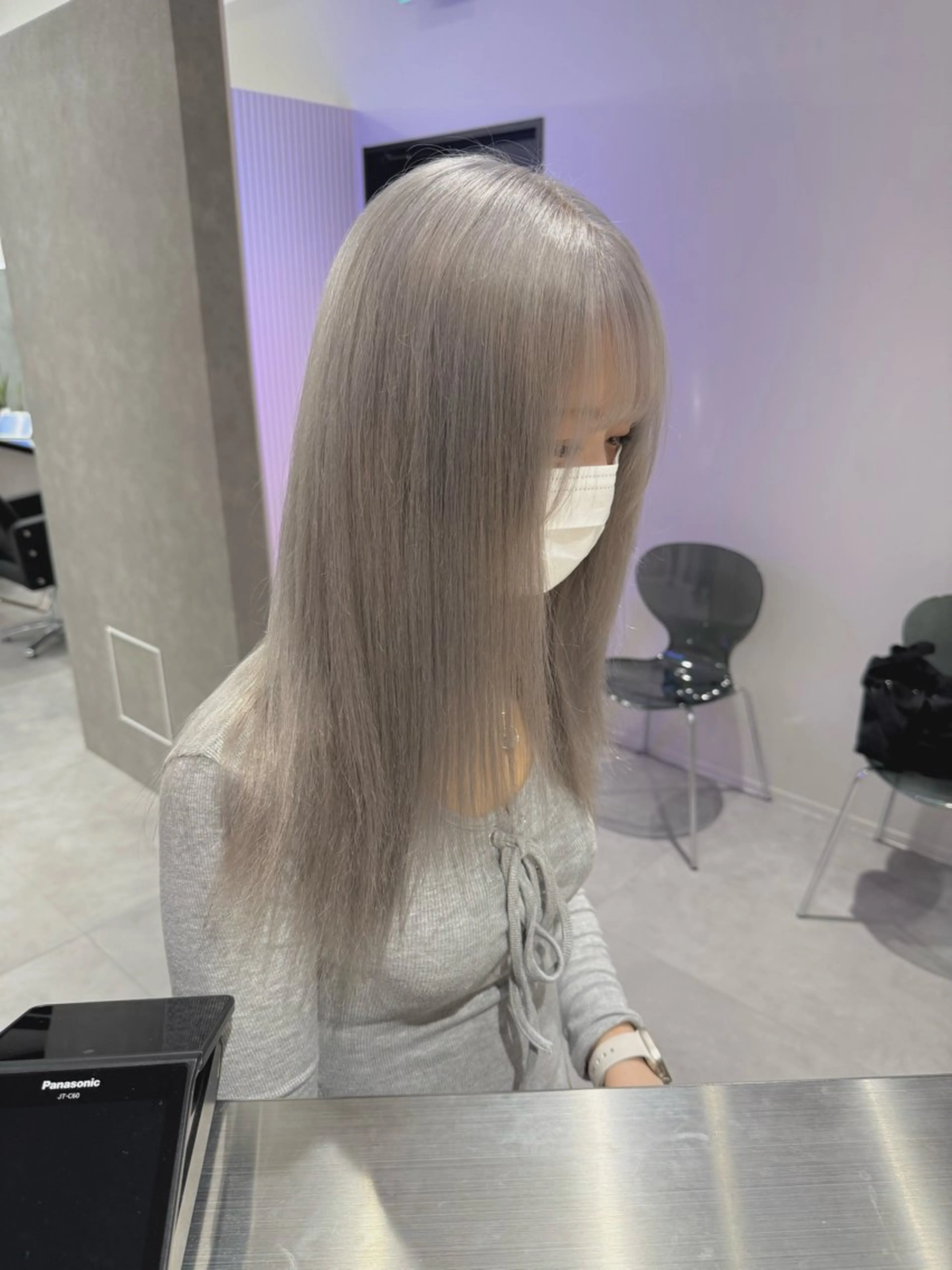 ロング カラー ヘアカラー トリートメント 🦄ハイトーンカラー 🦄まるおしょうのヘアスタイル