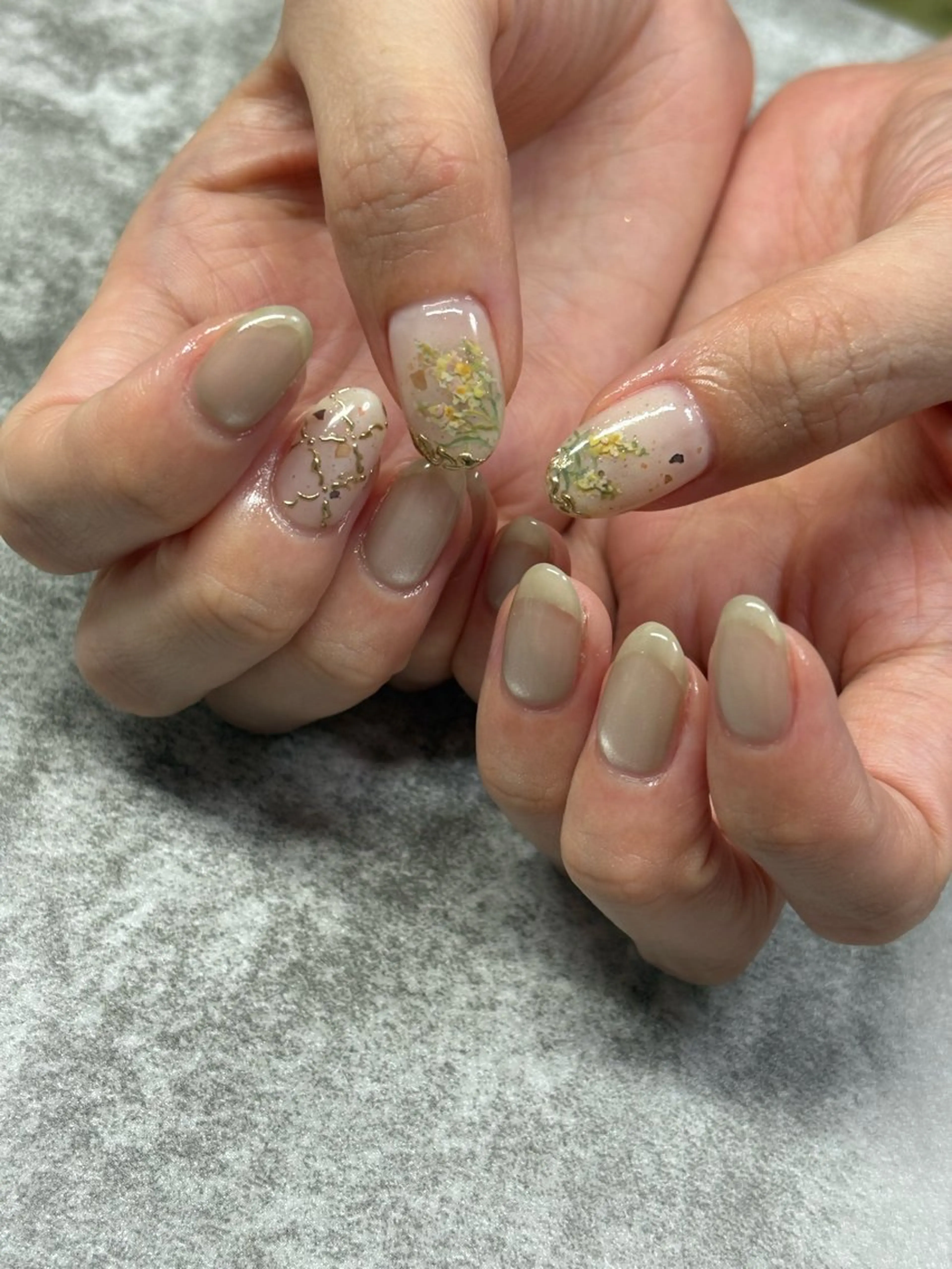 ネイル ハンドネイル FIORITURA Maikoのネイルデザイン