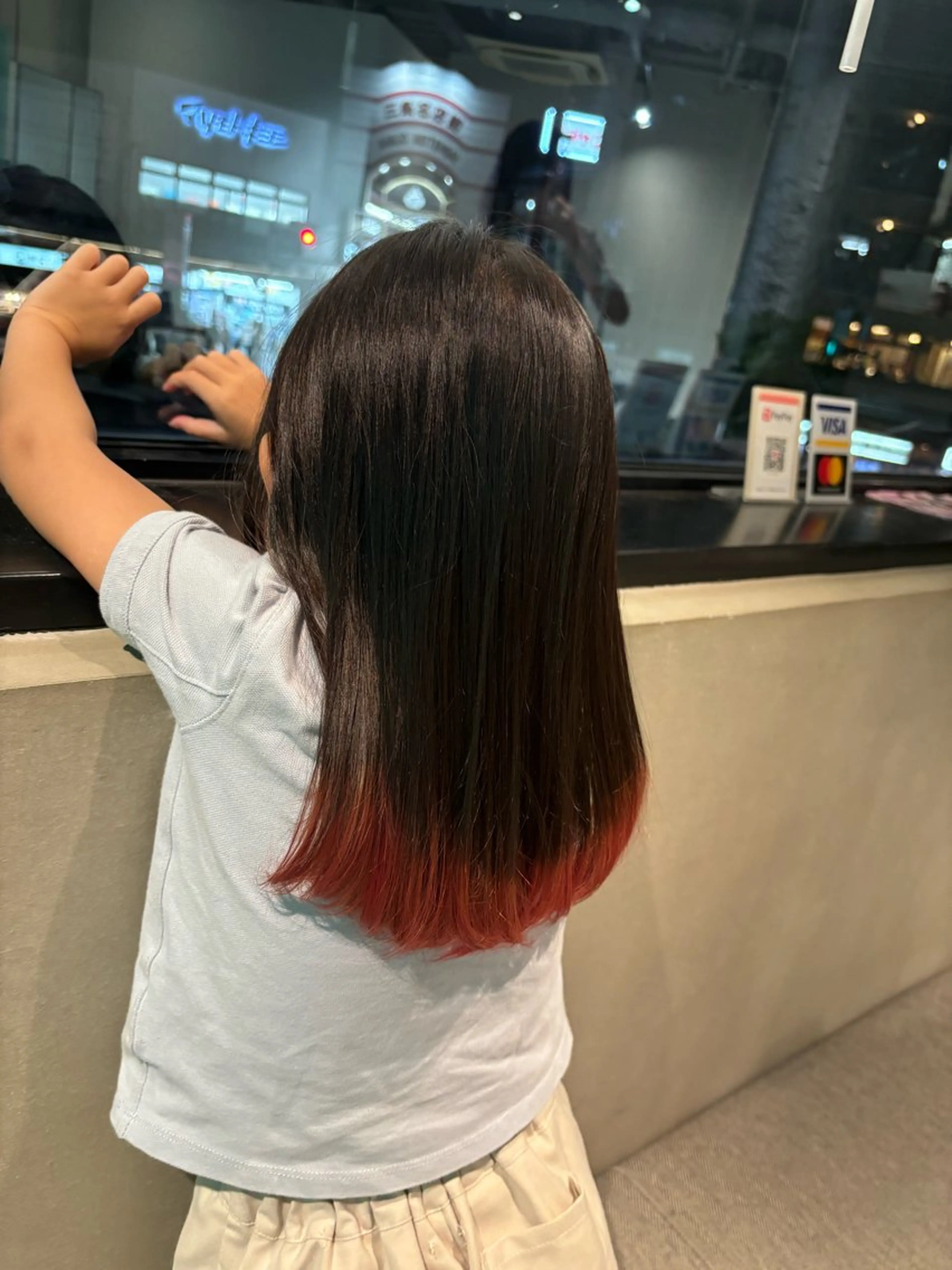 カラー キッズ 山形 梨沙のヘアスタイル
