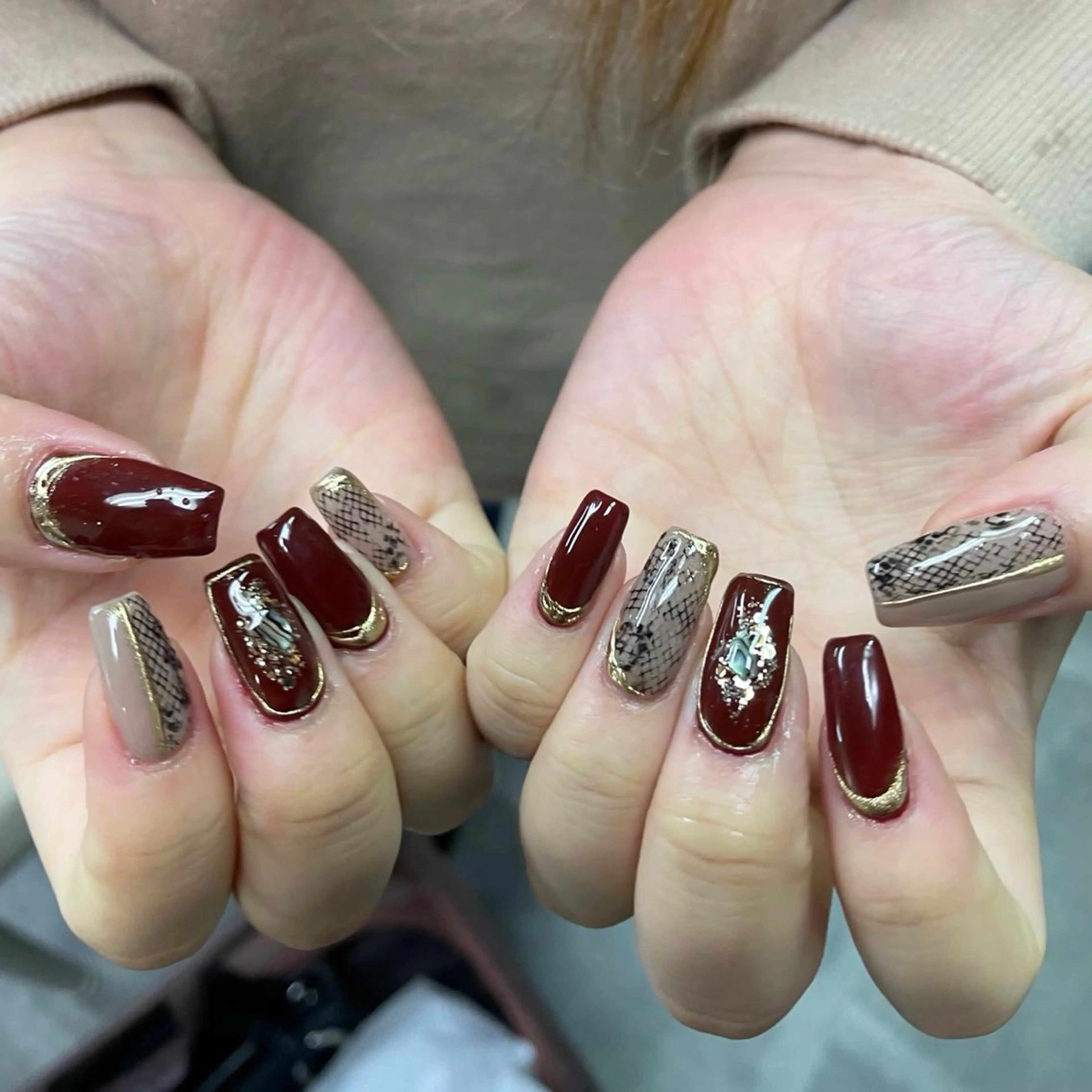 ネイル nailstudio eviz新宿店のネイルデザイン
