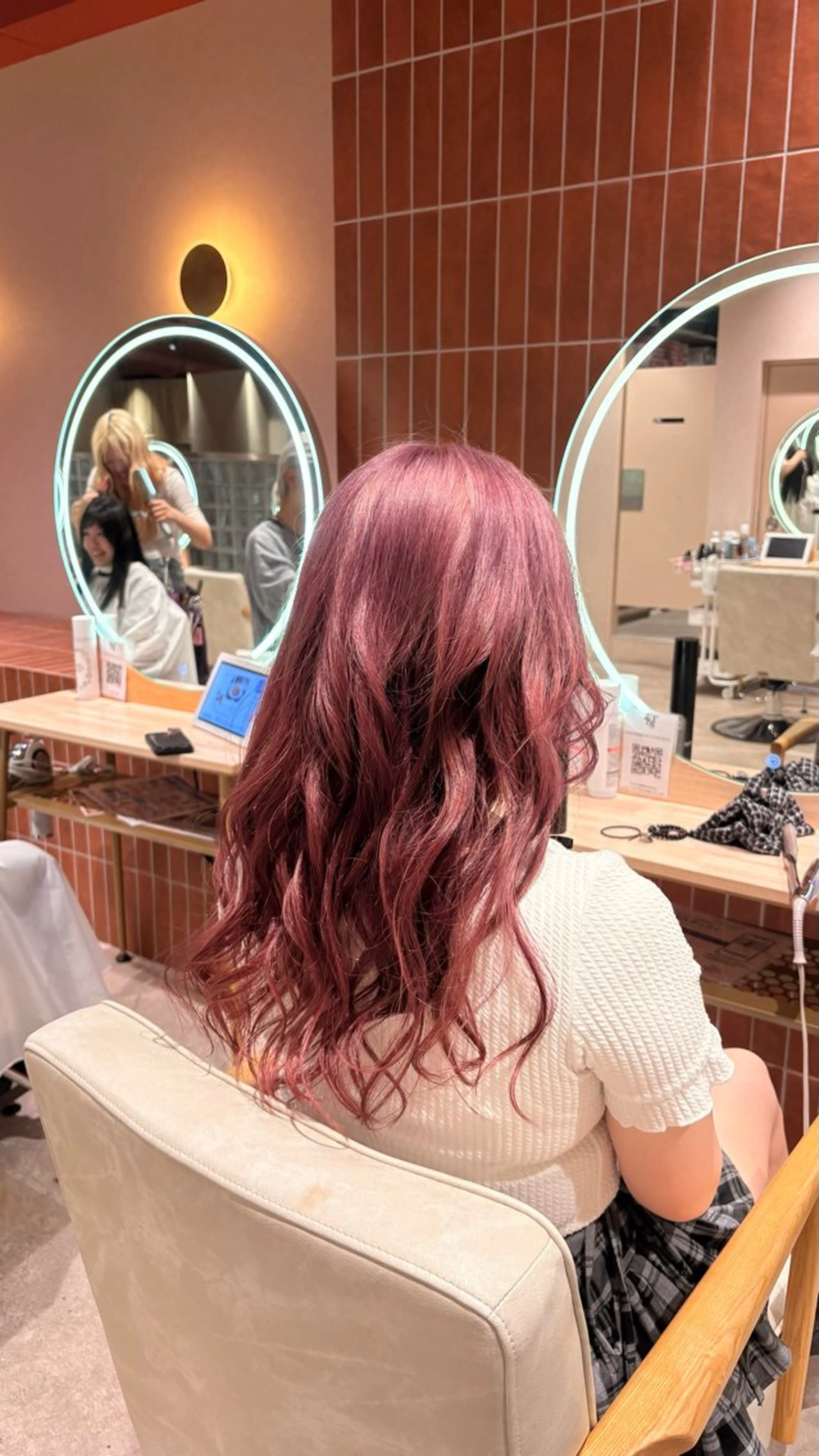 ロング カラー ブリーチ ダブルカラー ハイトーンカラー zest bis /anju🌺✨のヘアスタイル