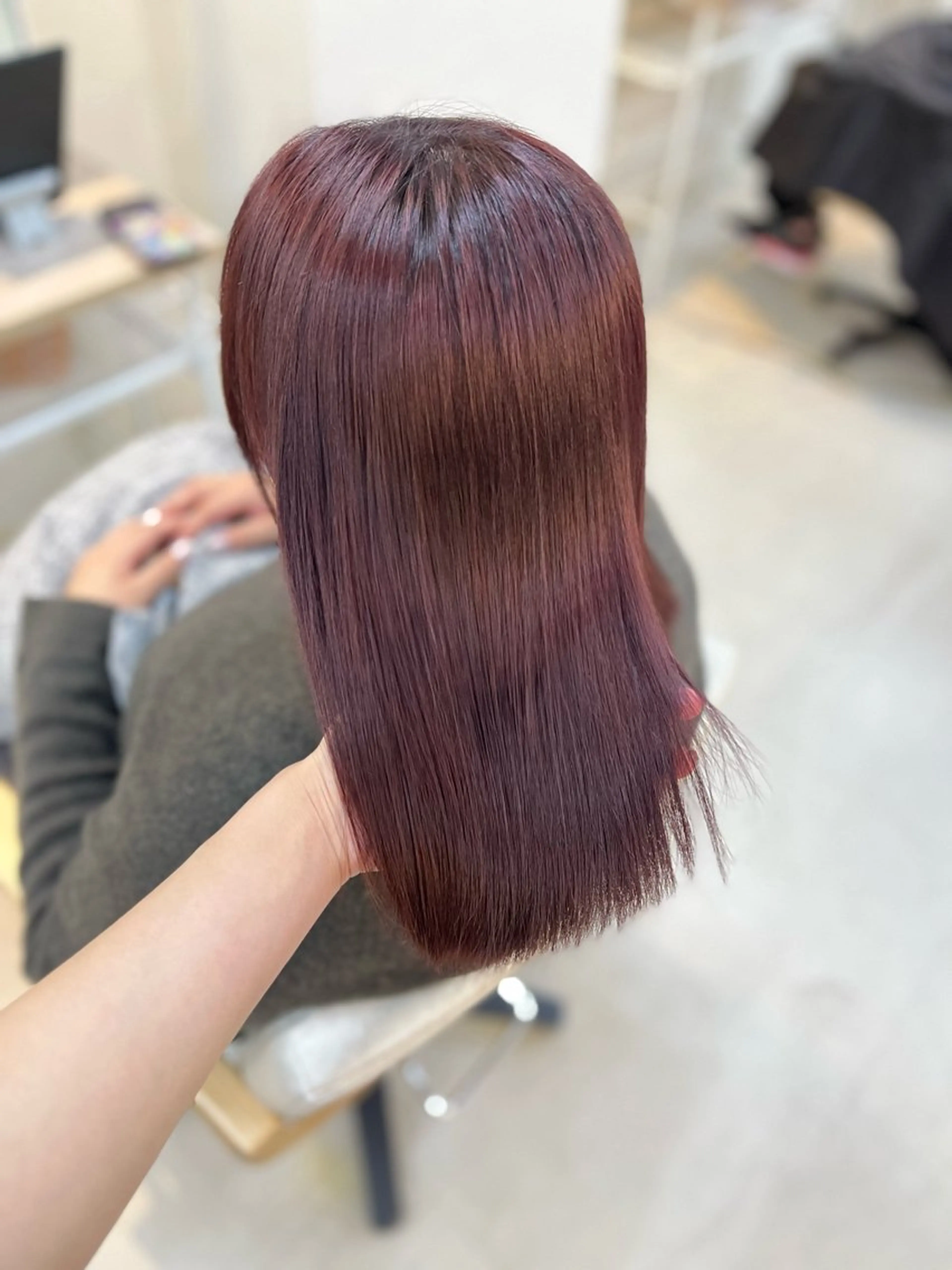 ミディアム カラー Lamp 柏 山口 か乃 ブリーチカラーのヘアスタイル