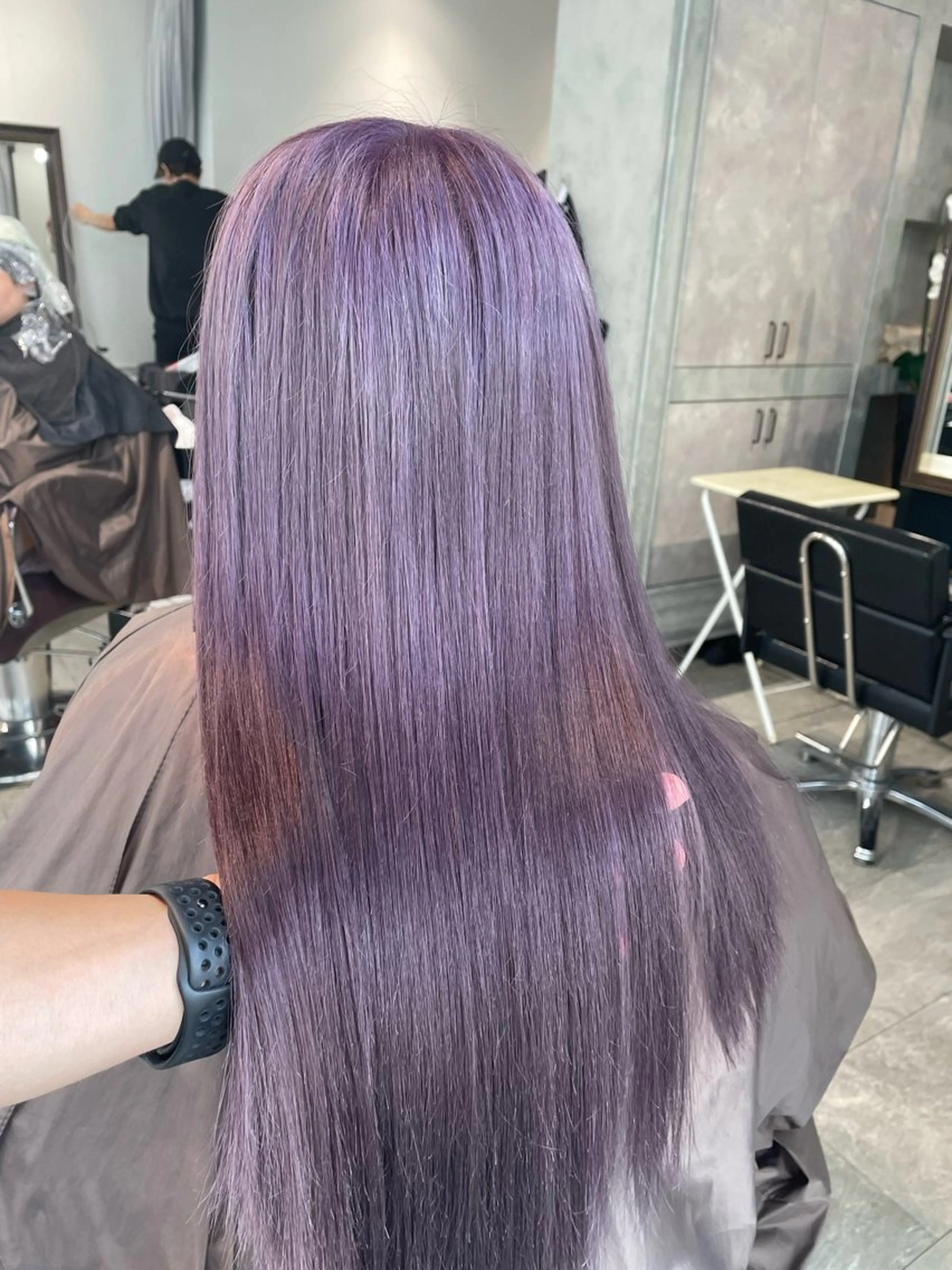 セミロング カラー ヘアカラー 🌹TikTok4万 フォロワー🌹AKIのヘアスタイル