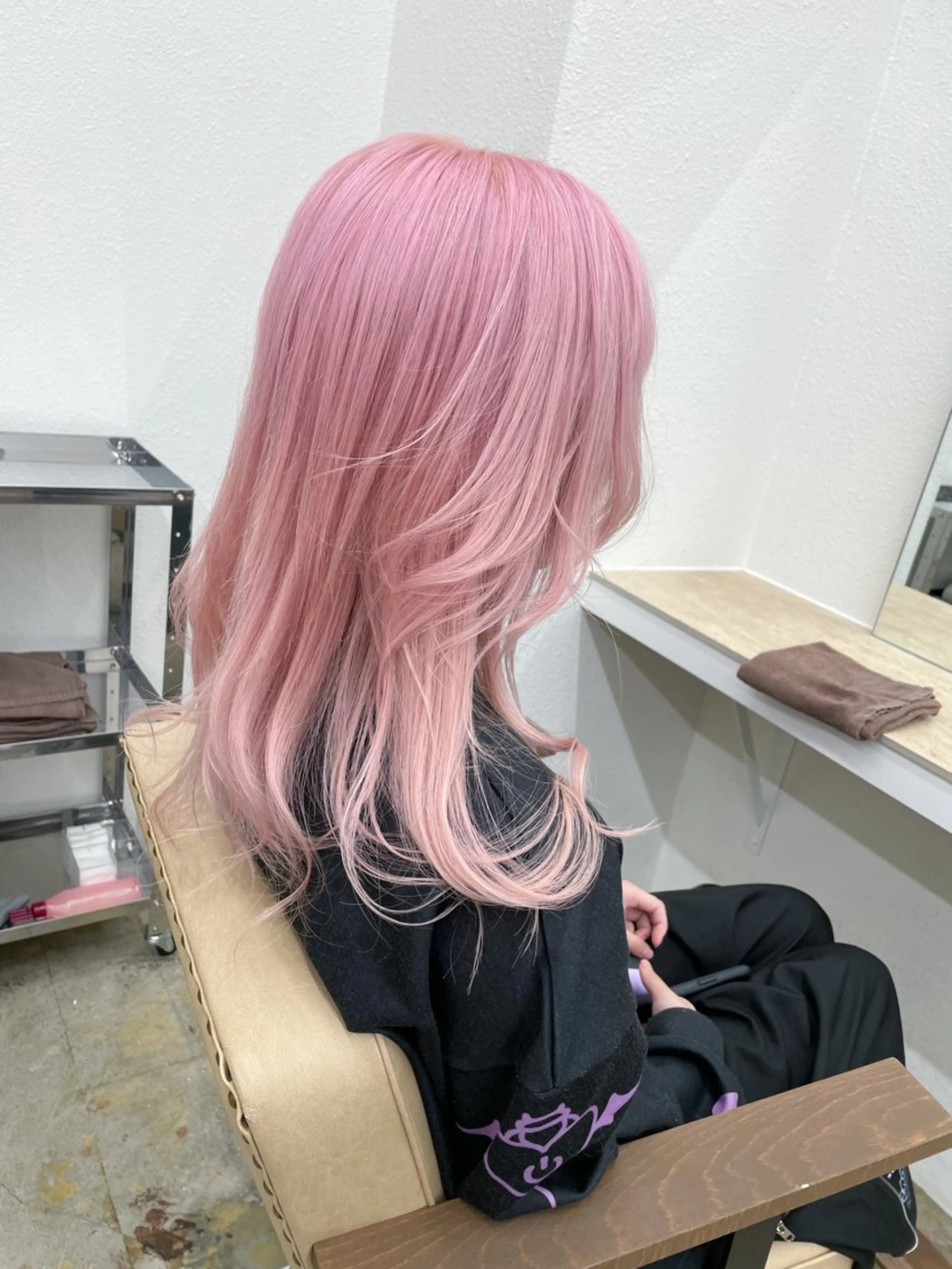 ロング カラー ハイトーンカラー ピンクカラー ホワイトピンク ヘアカラー トリートメント ハイトーン/レイヤー /ケアブリーチ石川治のヘアスタイル
