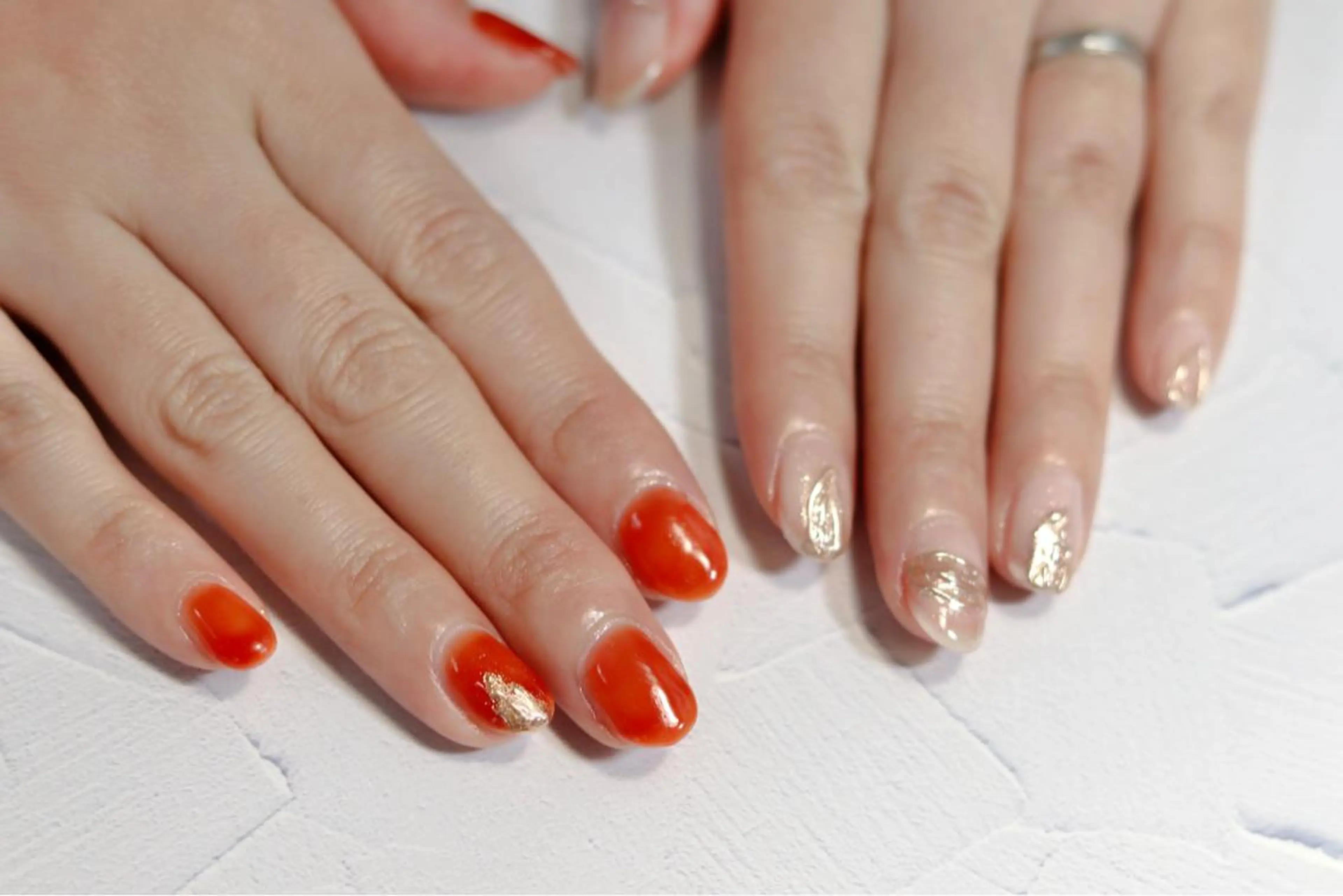 ショート ネイル ミラーネイル オレンジ ハンドネイル nailsalon Puretéのネイルデザイン
