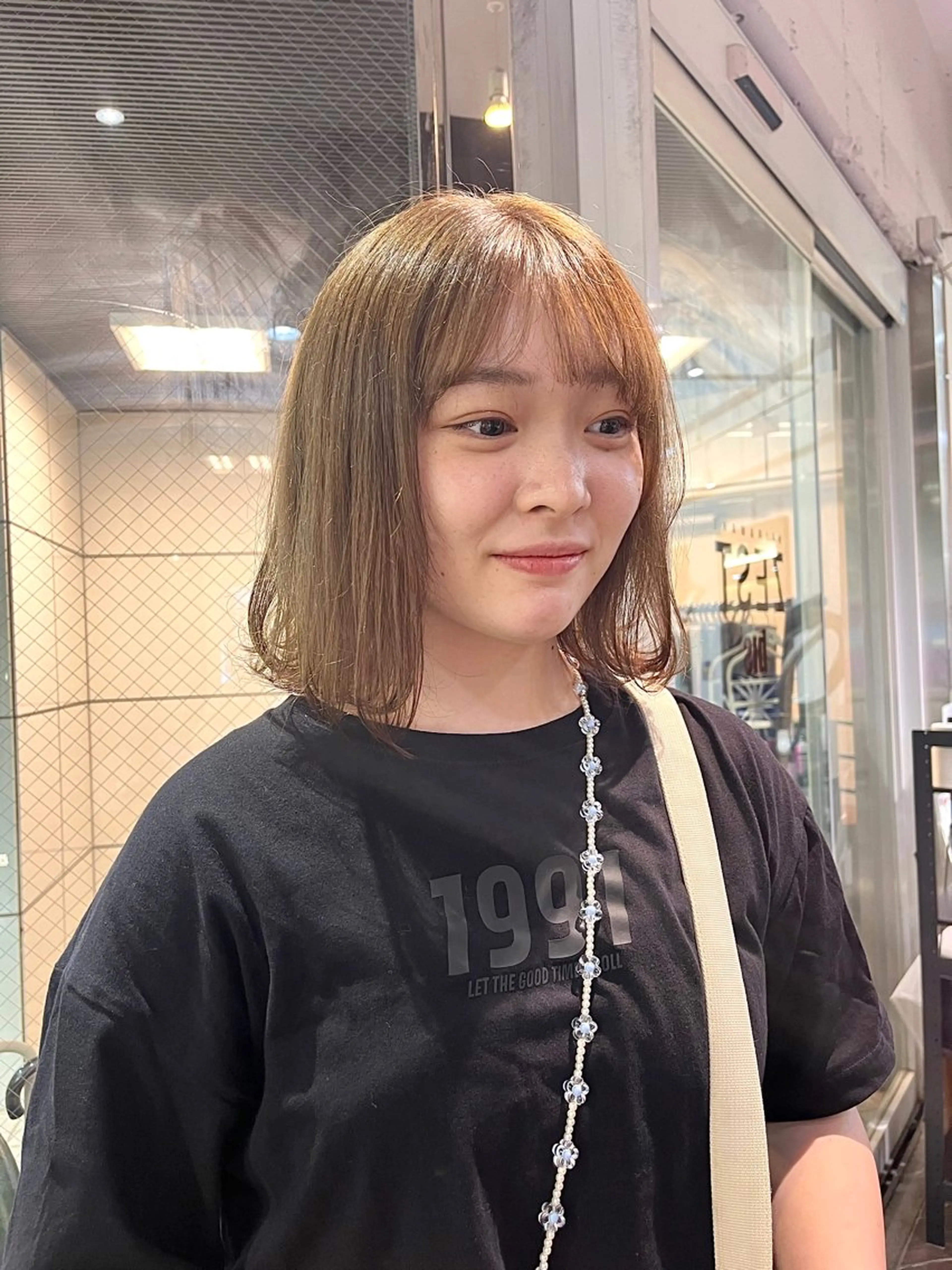 ミディアム カラー ミディアムパーマ ベージュカラー 黒髪 ブリーチ ブルーカラー 韓国レイヤー🇰🇷 🤍🎀honokaのヘアスタイル
