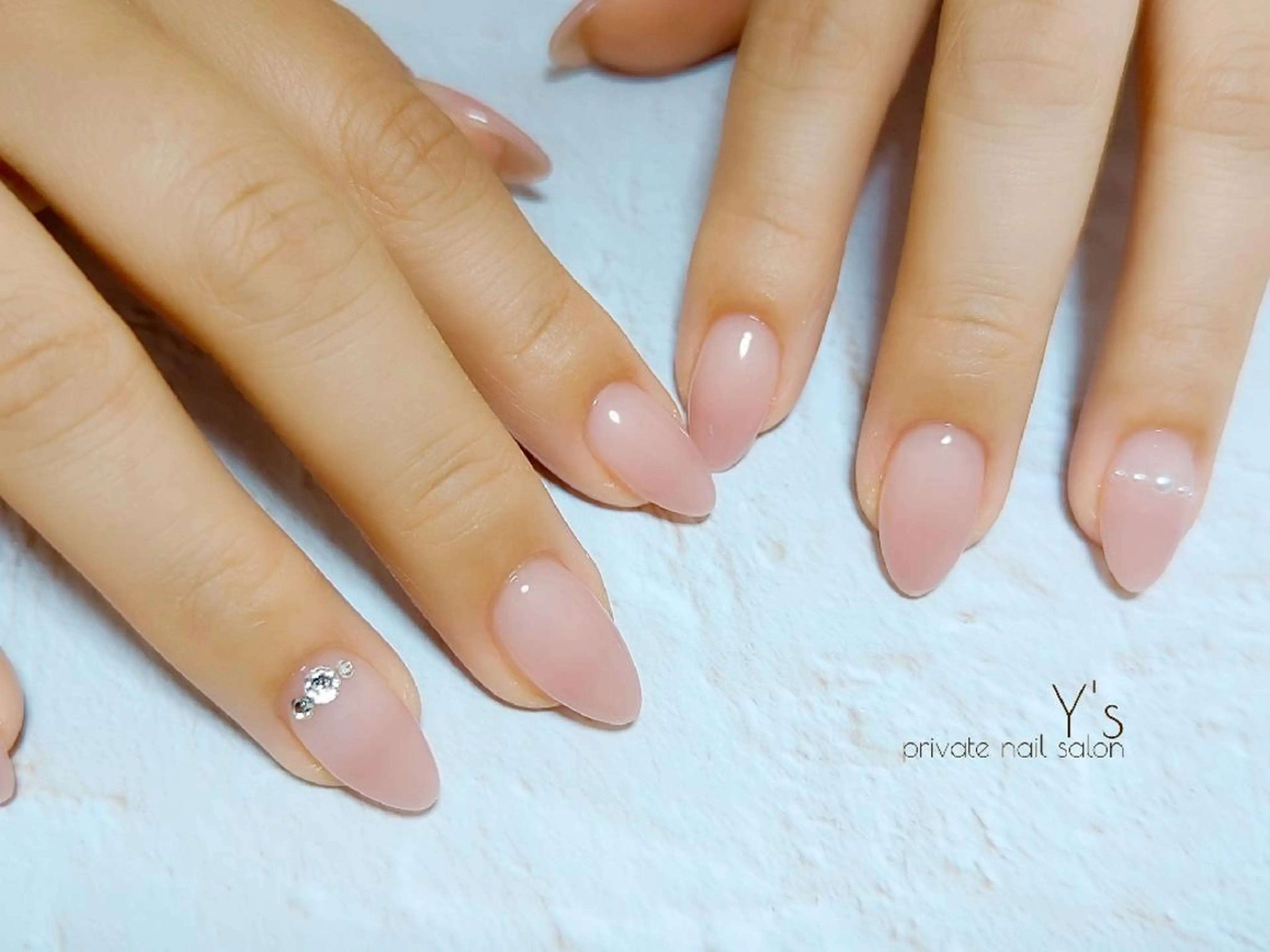 ネイル ハンドネイル YUMI NAGAI  のネイルデザイン