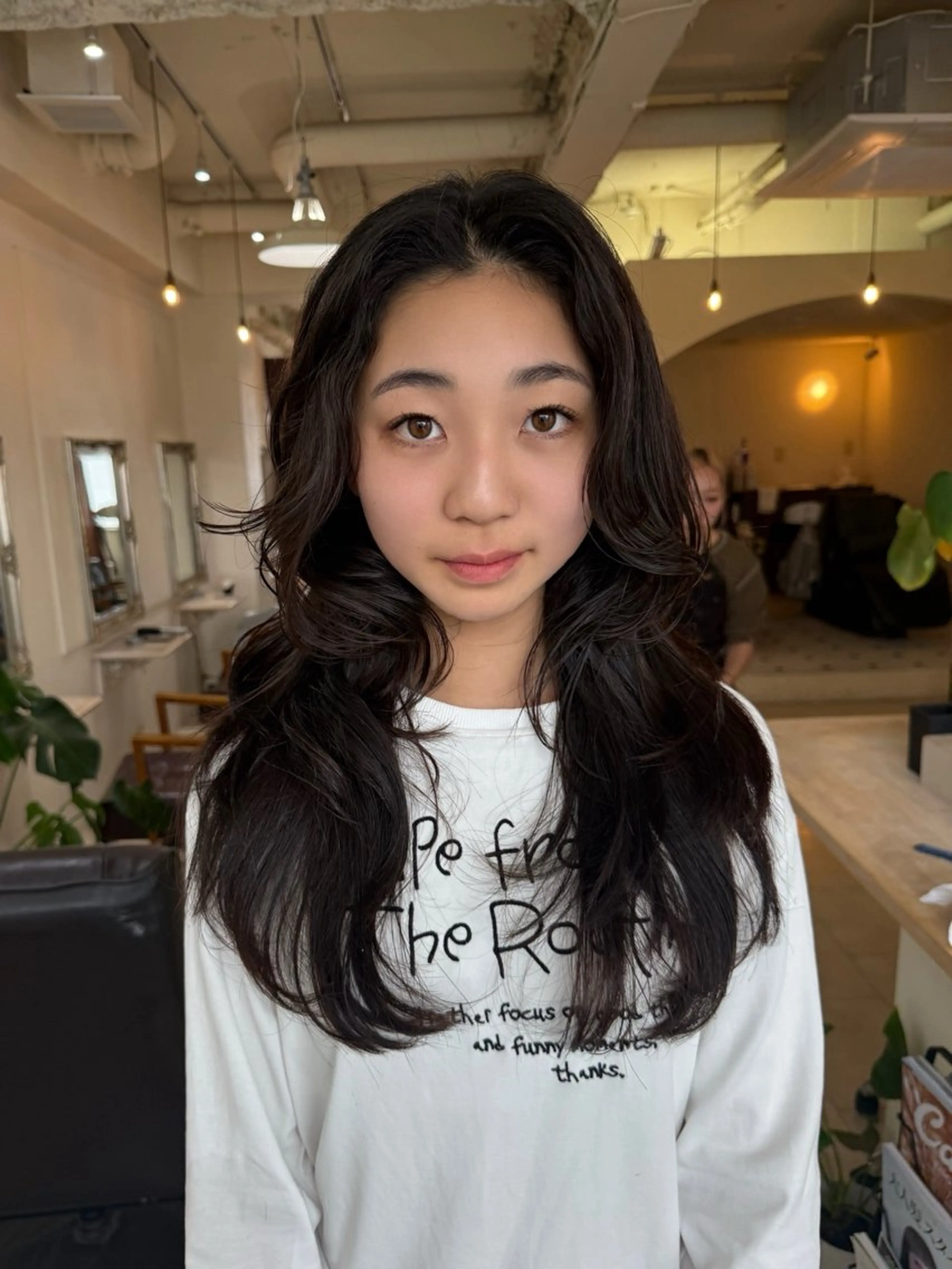 ロング ヘアカラー Maho/海外 レイヤー/ハッシュのヘアスタイル