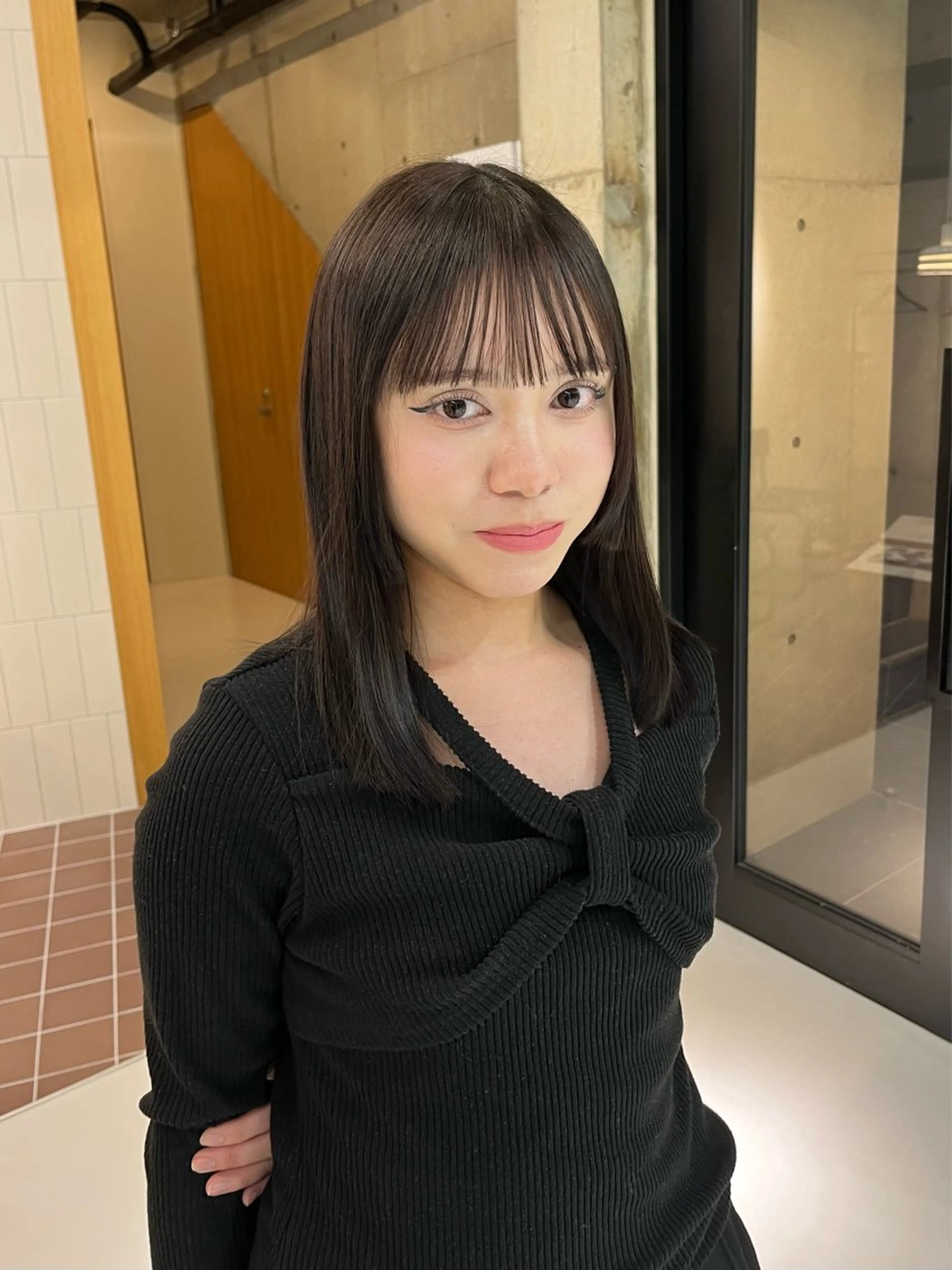 ミディアム パーマ 髪質改善 トリートメント ストレートパーマ カット ヘアカラー トリートメント nagi所属・横田直也／韓国風 レイヤーカット／千種のヘアスタイル