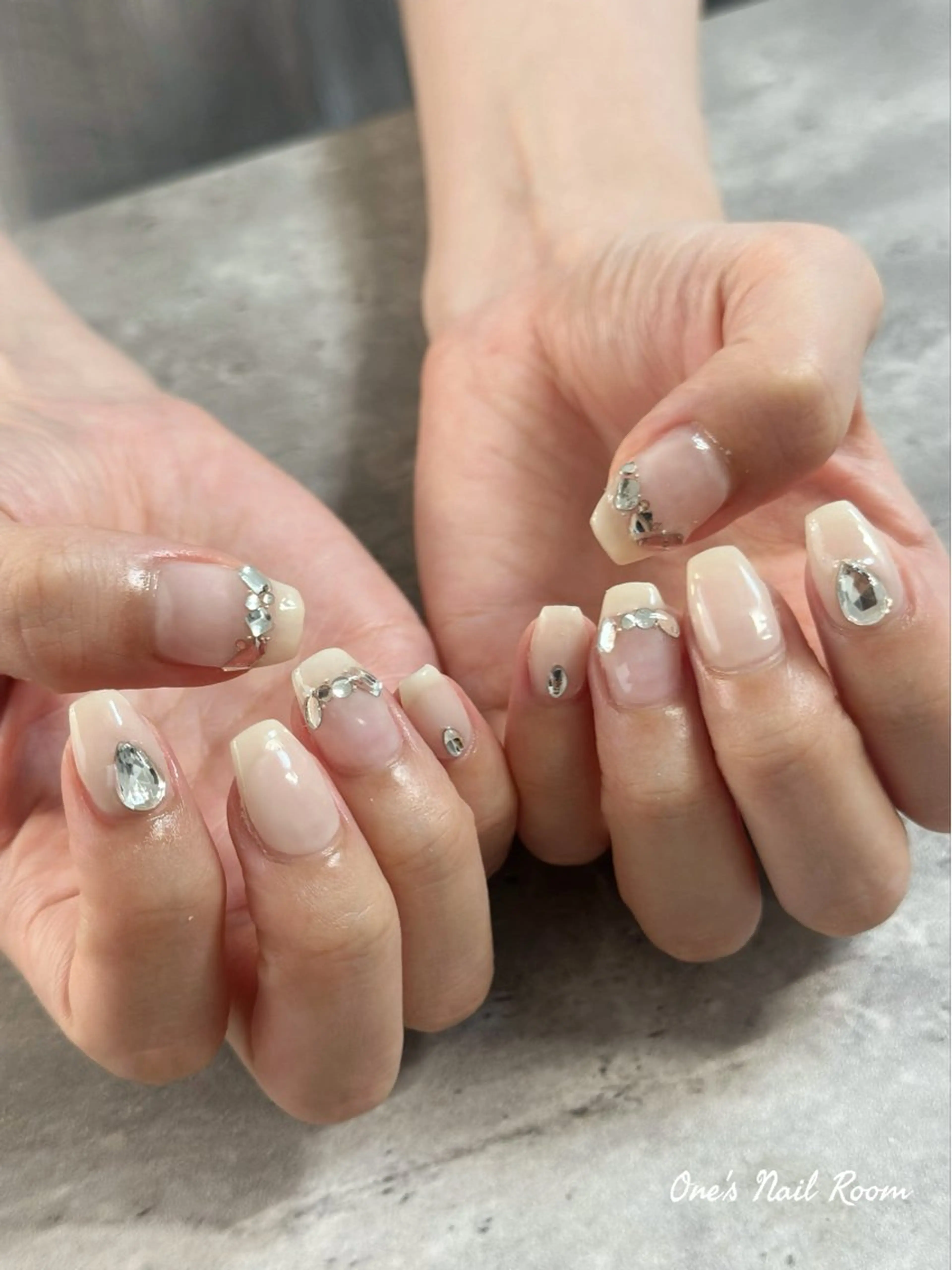 ネイル ハンドネイル One's Nail Roomのネイルデザイン