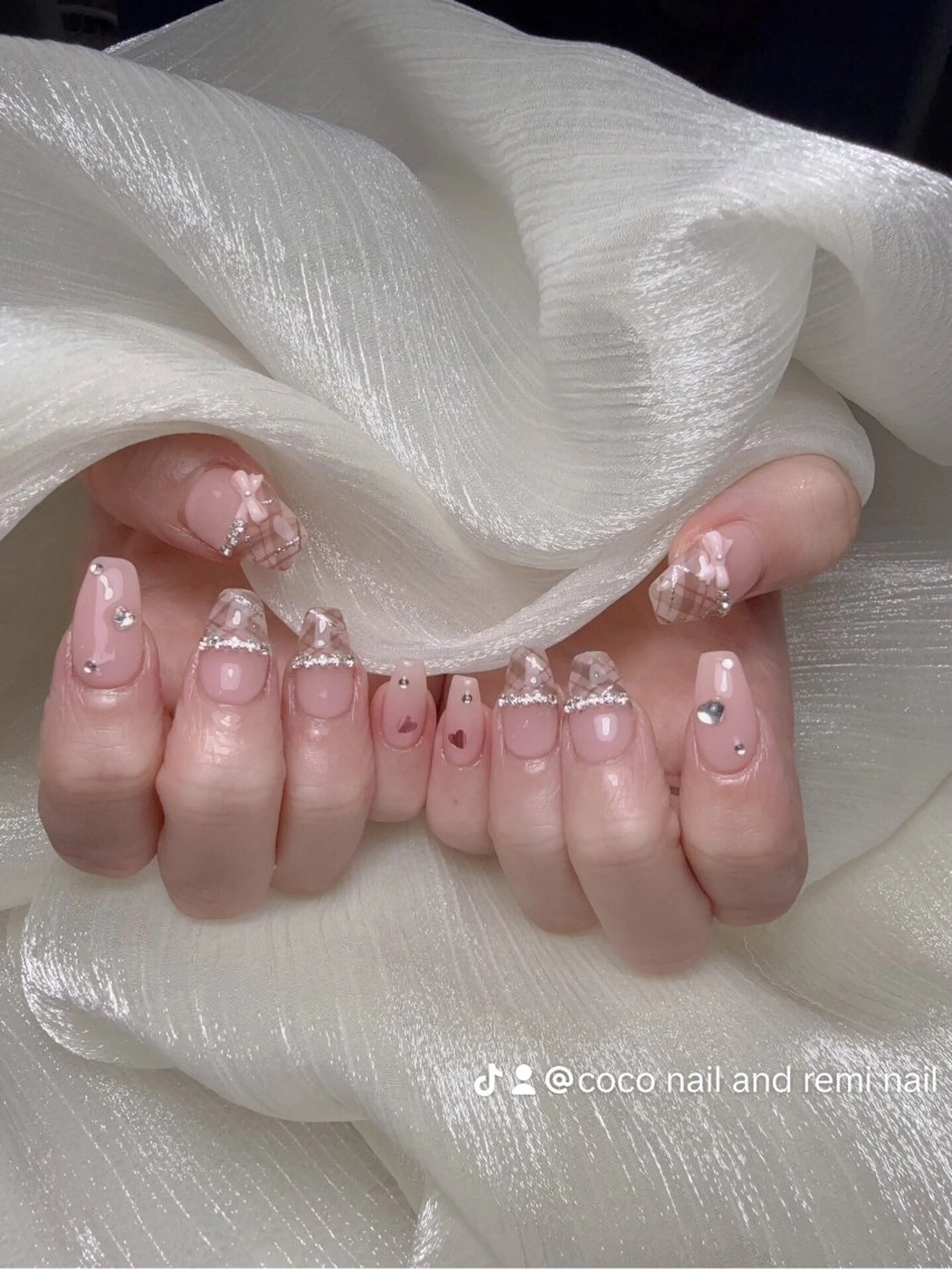 ネイル 長さ出し フレンチネイル 韓国ネイル レース マグネットネイル 高橋 ユキのネイルデザイン