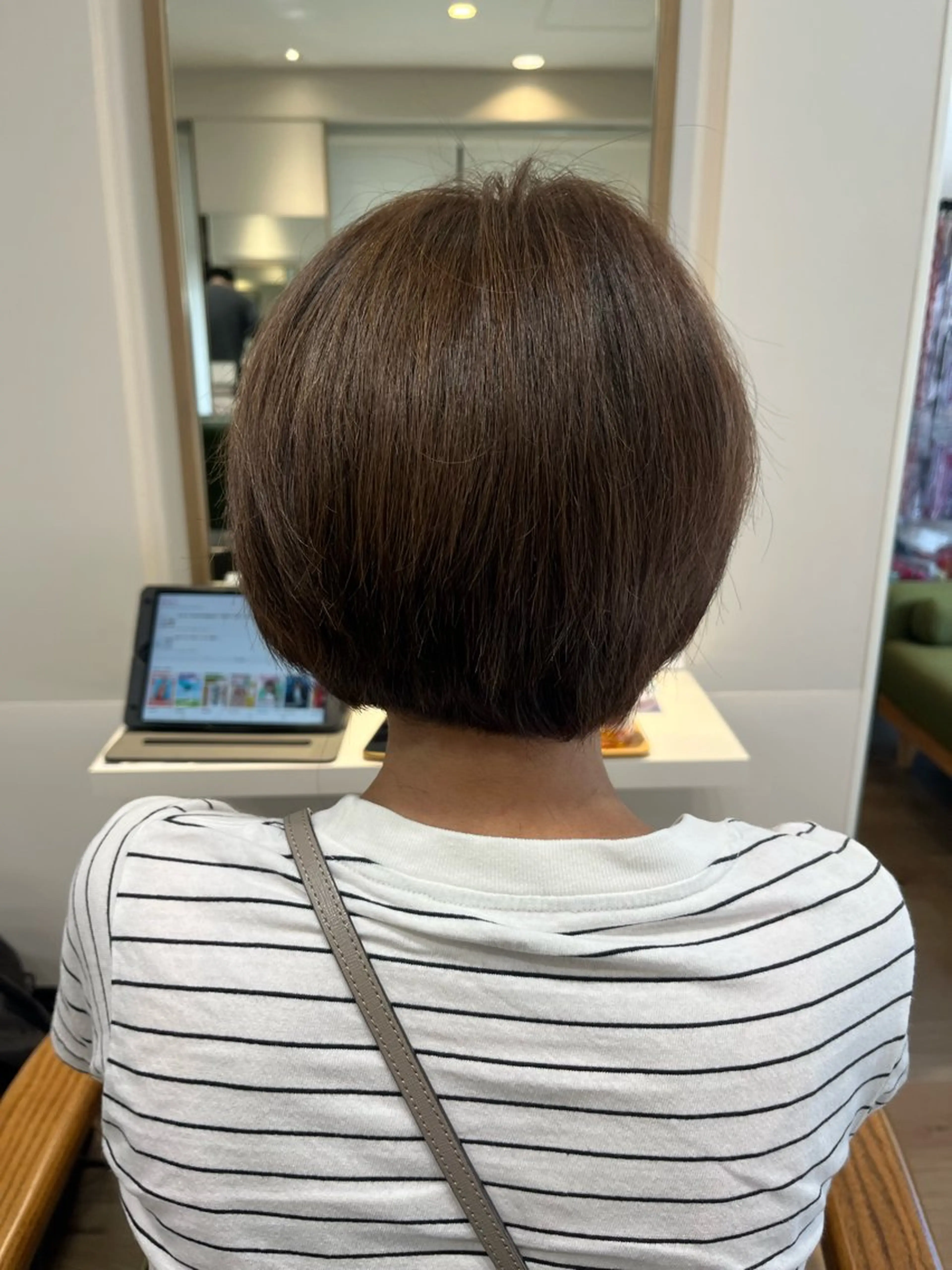 ショート 小鴨 美佳のヘアスタイル