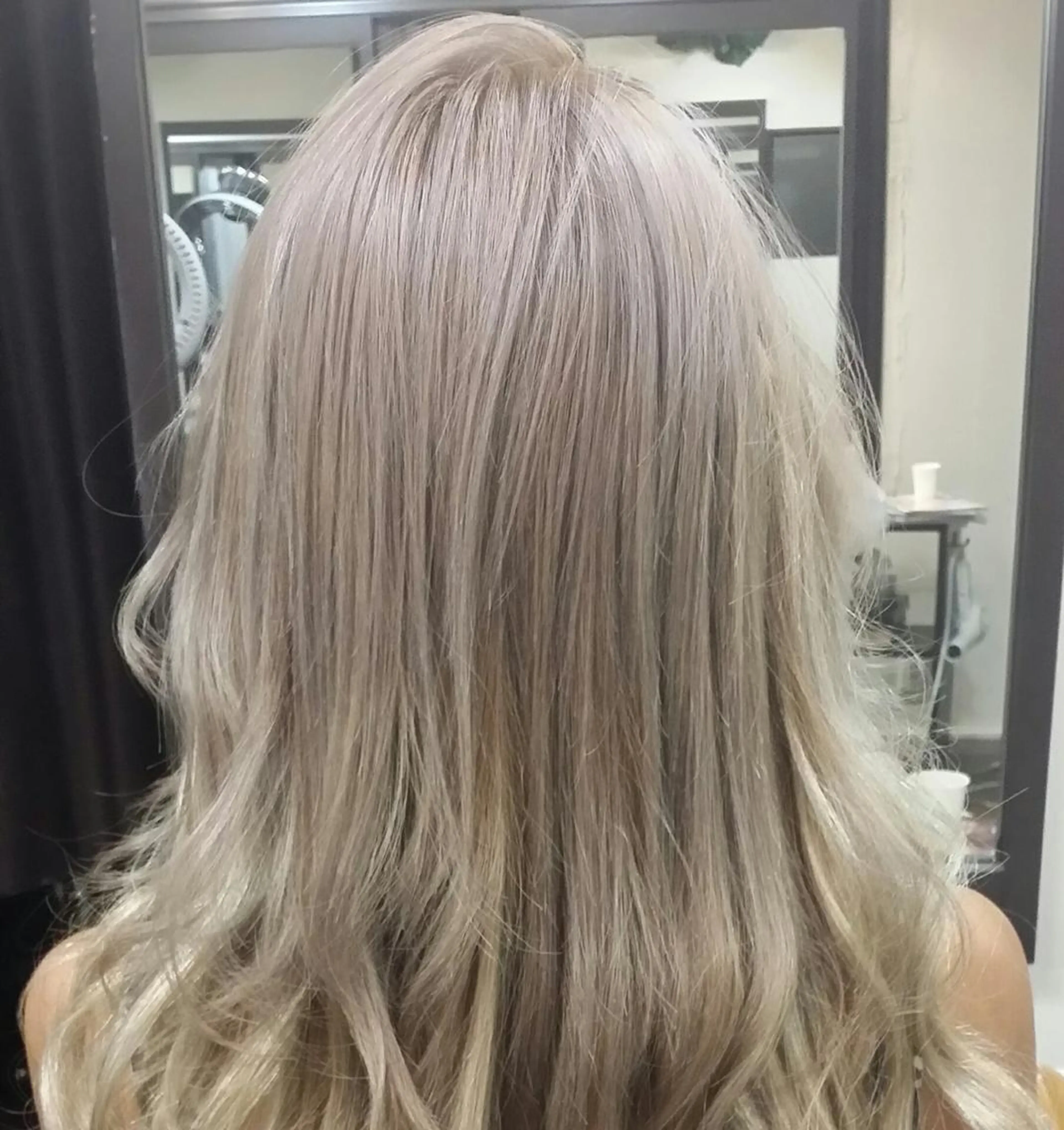ロング カラー セミロング 編み込みエクステ シールエクステ エクステ 100%髪質改善特化 TRUNSのヘアスタイル