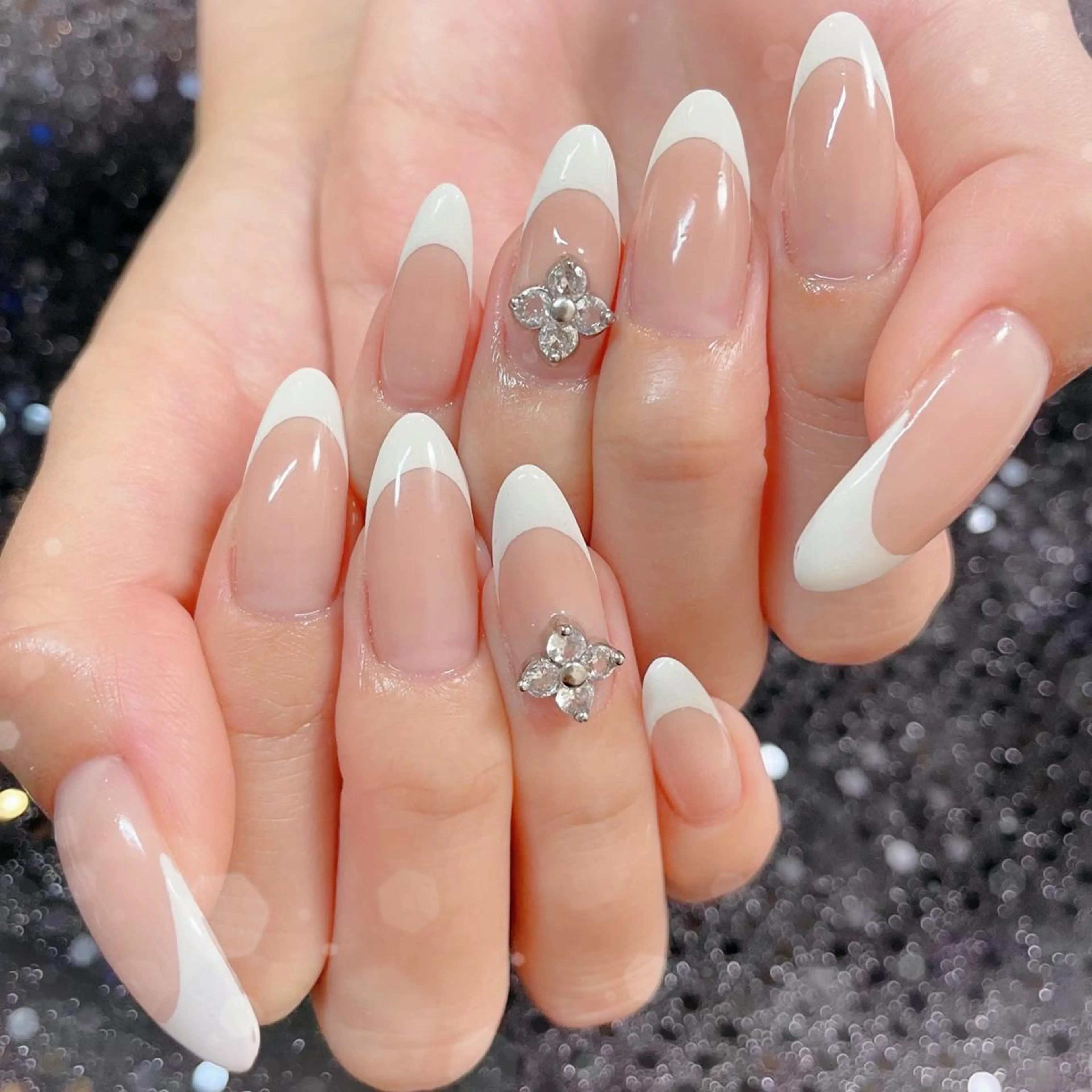 ネイル フレンチネイル ハンドネイル ハンドケア MoON...❤︎ MeGuのネイルデザイン