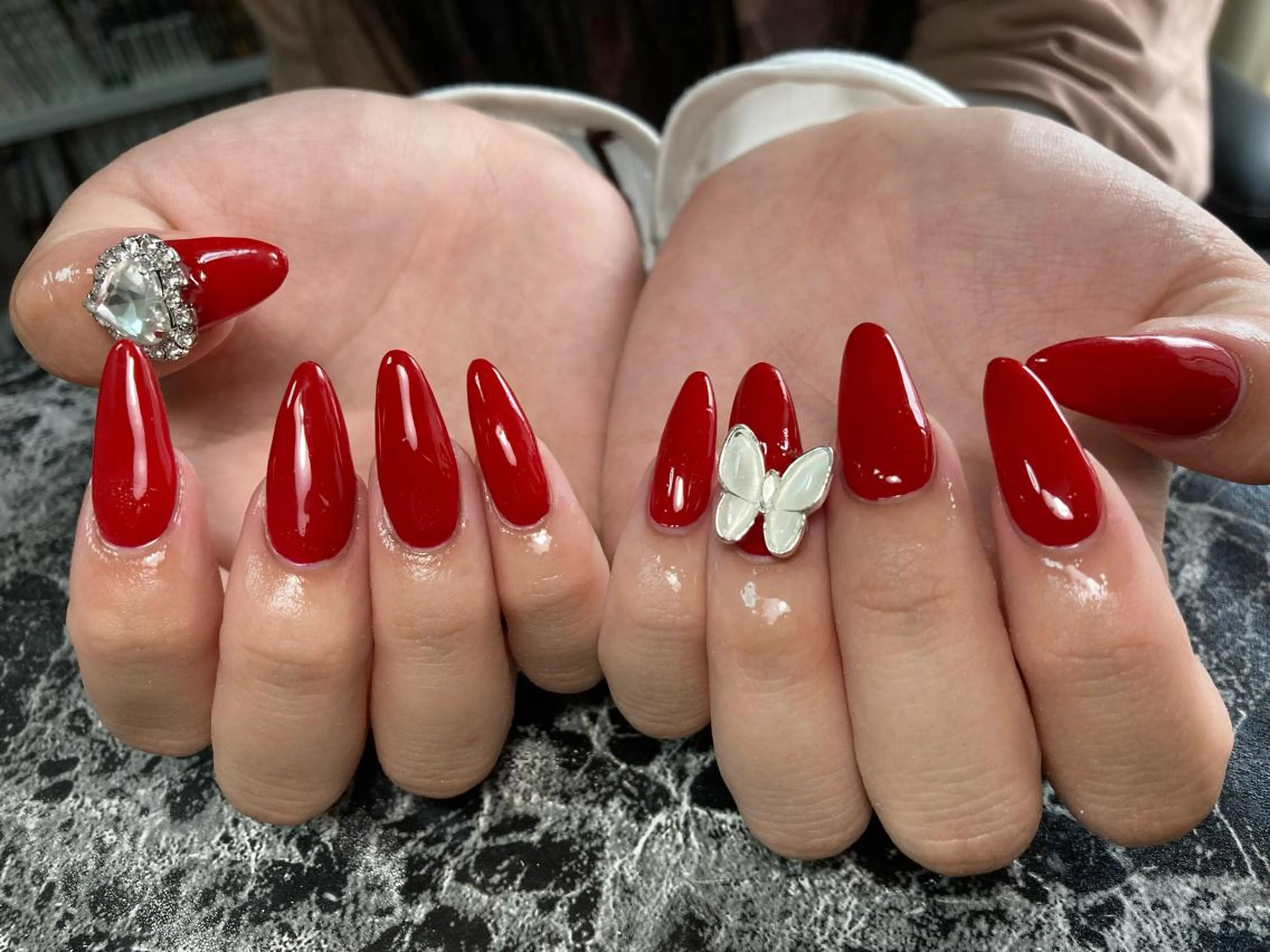 ショート ハンドネイル フットネイル ✴︎ Delightのネイルデザイン