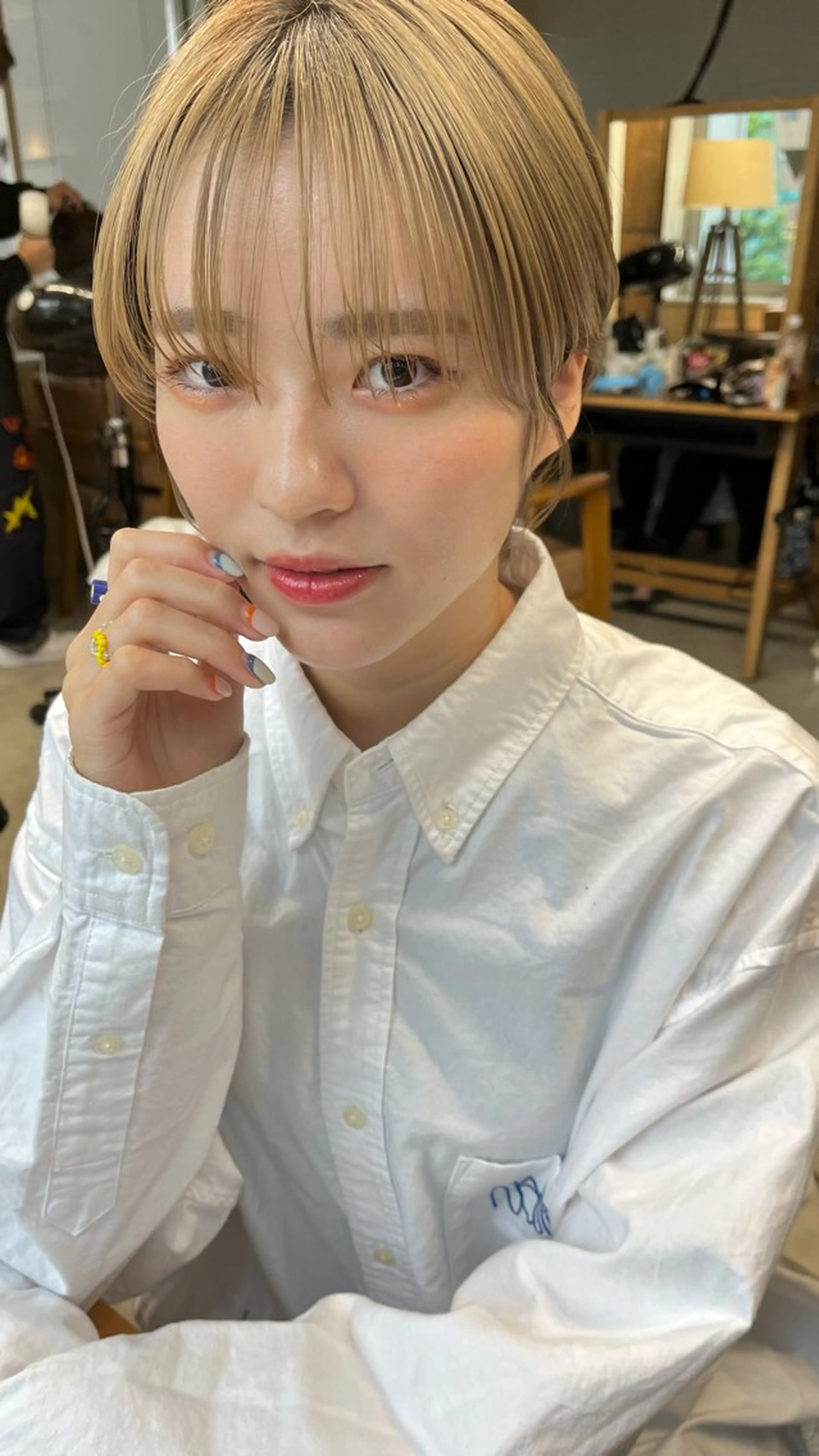 ショート カラー うざバング ✨艶髪✨ 奈須晴香のヘアスタイル