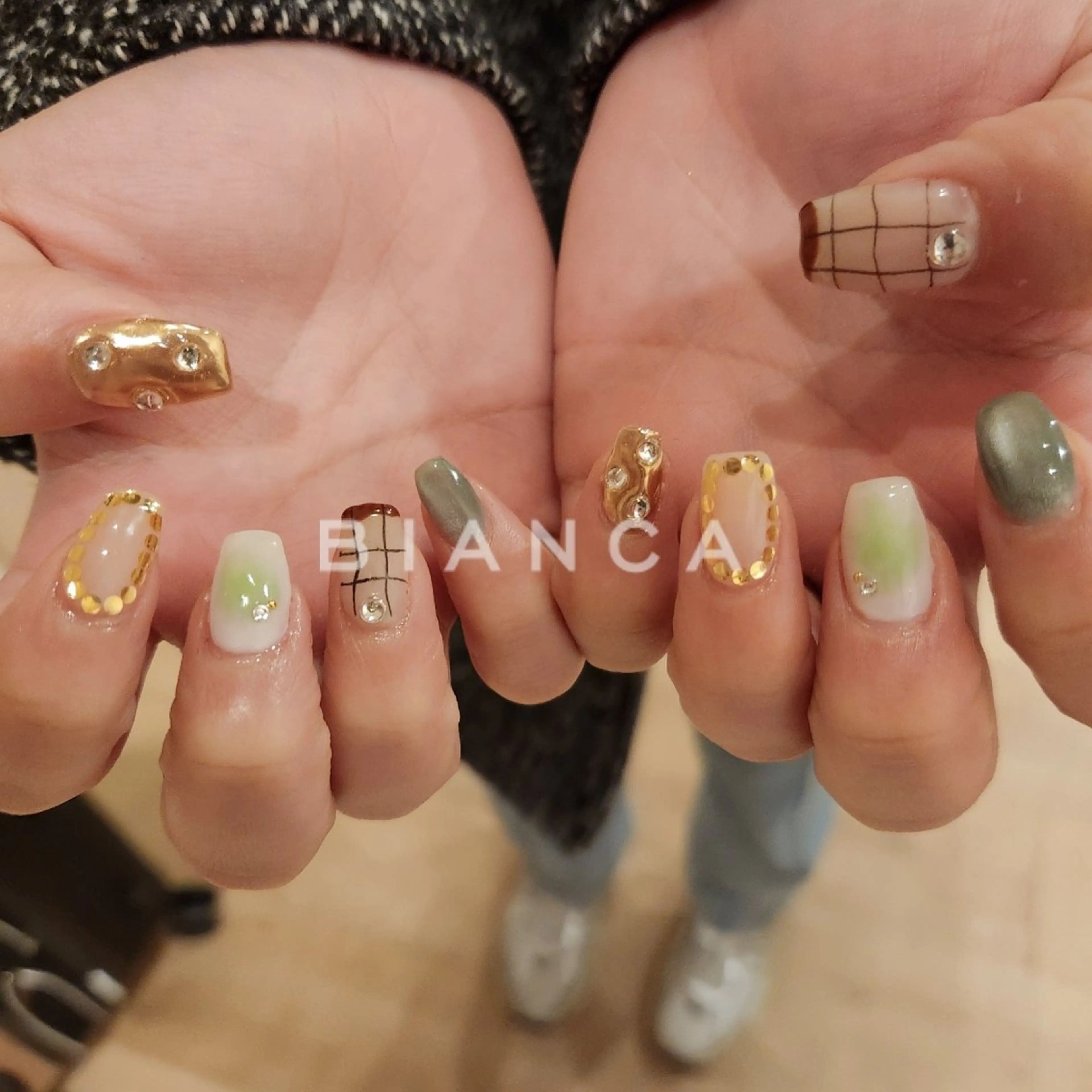 ネイル アートネイル チークネイル マグネットネイル ミラーネイル ニュアンスネイル ハンドネイル Bianca名駅店 あゆのネイルデザイン