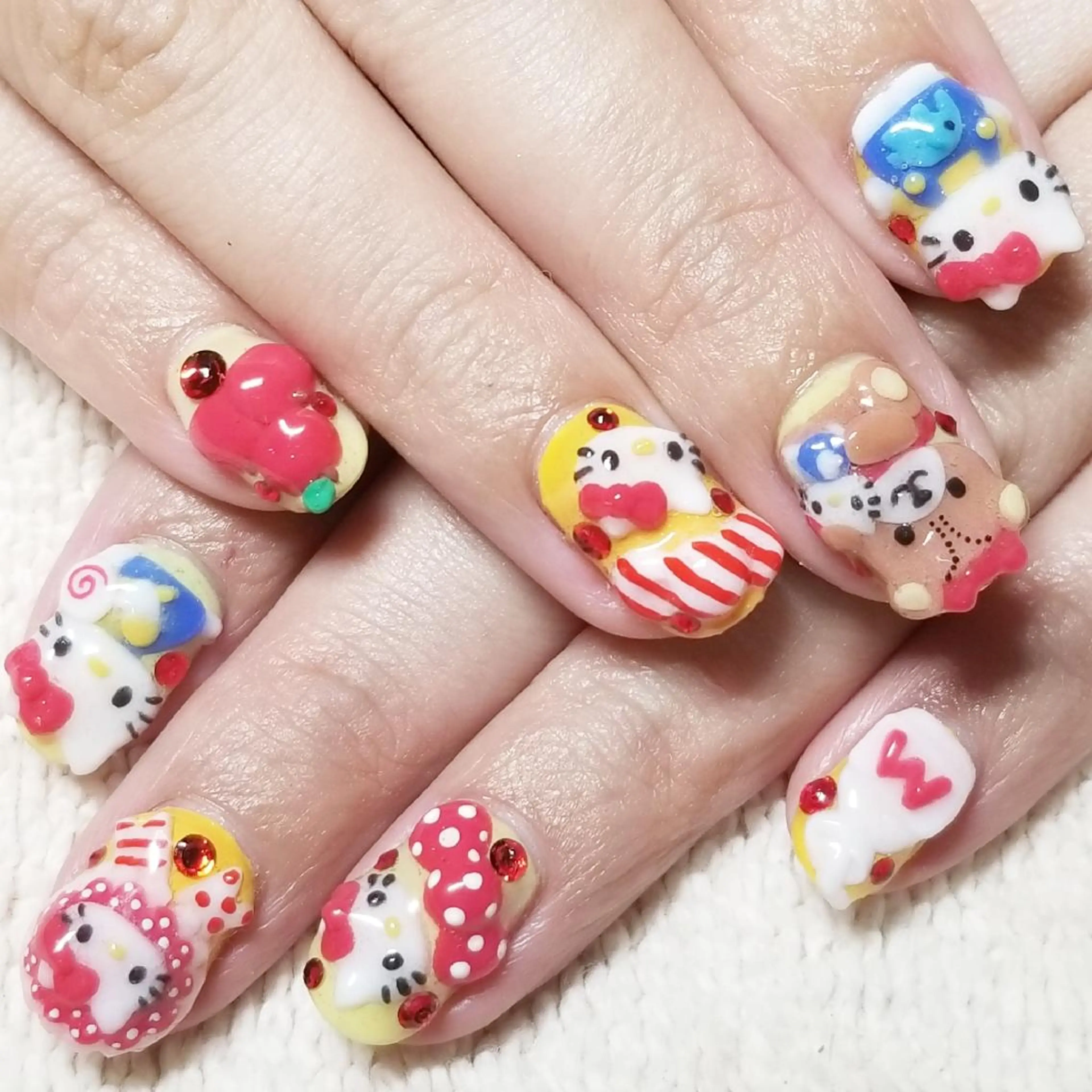 ネイル 黄色 ハンドネイル よしだ ひろきのネイルデザイン