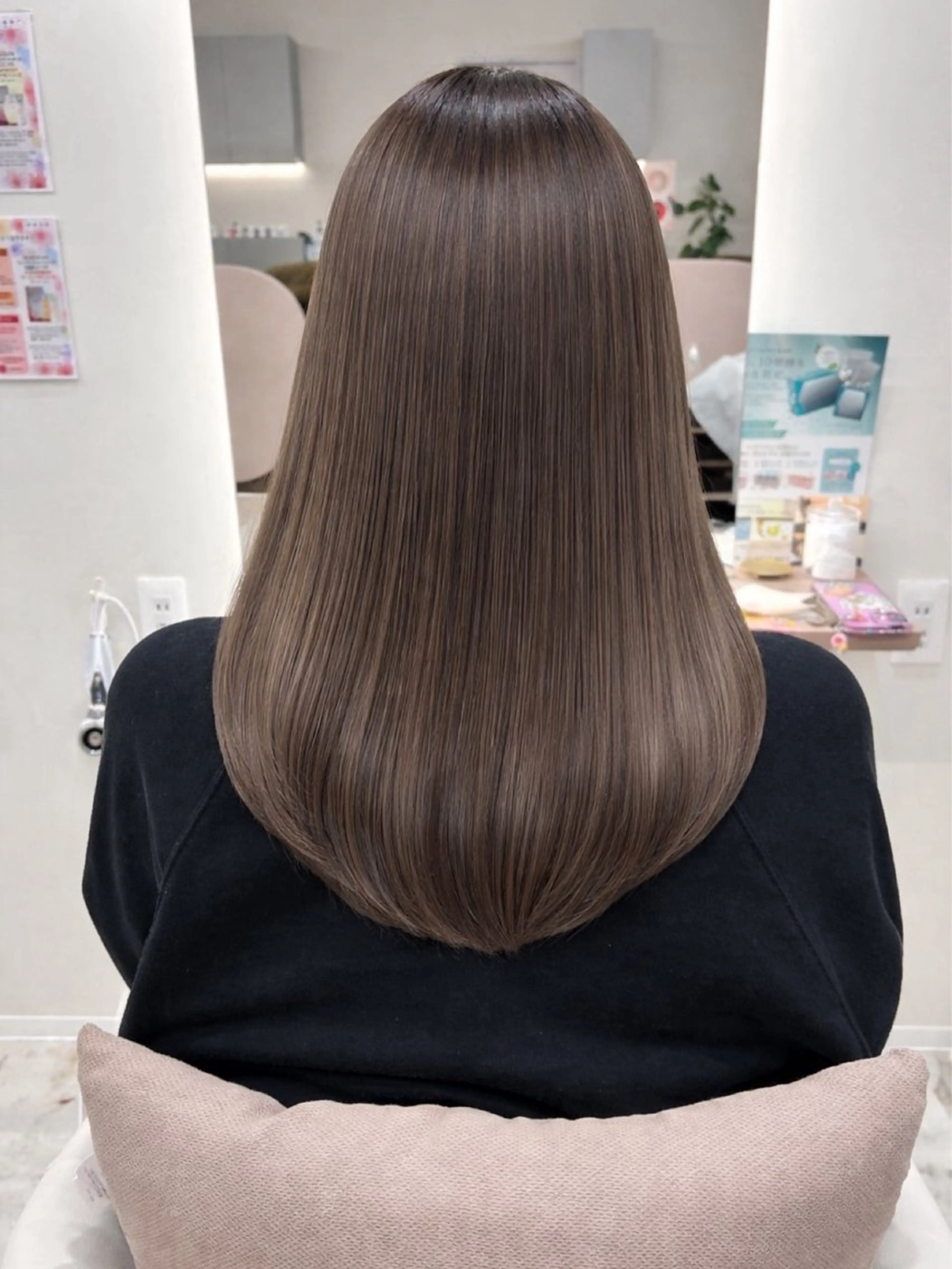 セミロング カラー トリートメント カット ヘアカラー トリートメント 長岡 瑞希のヘアスタイル