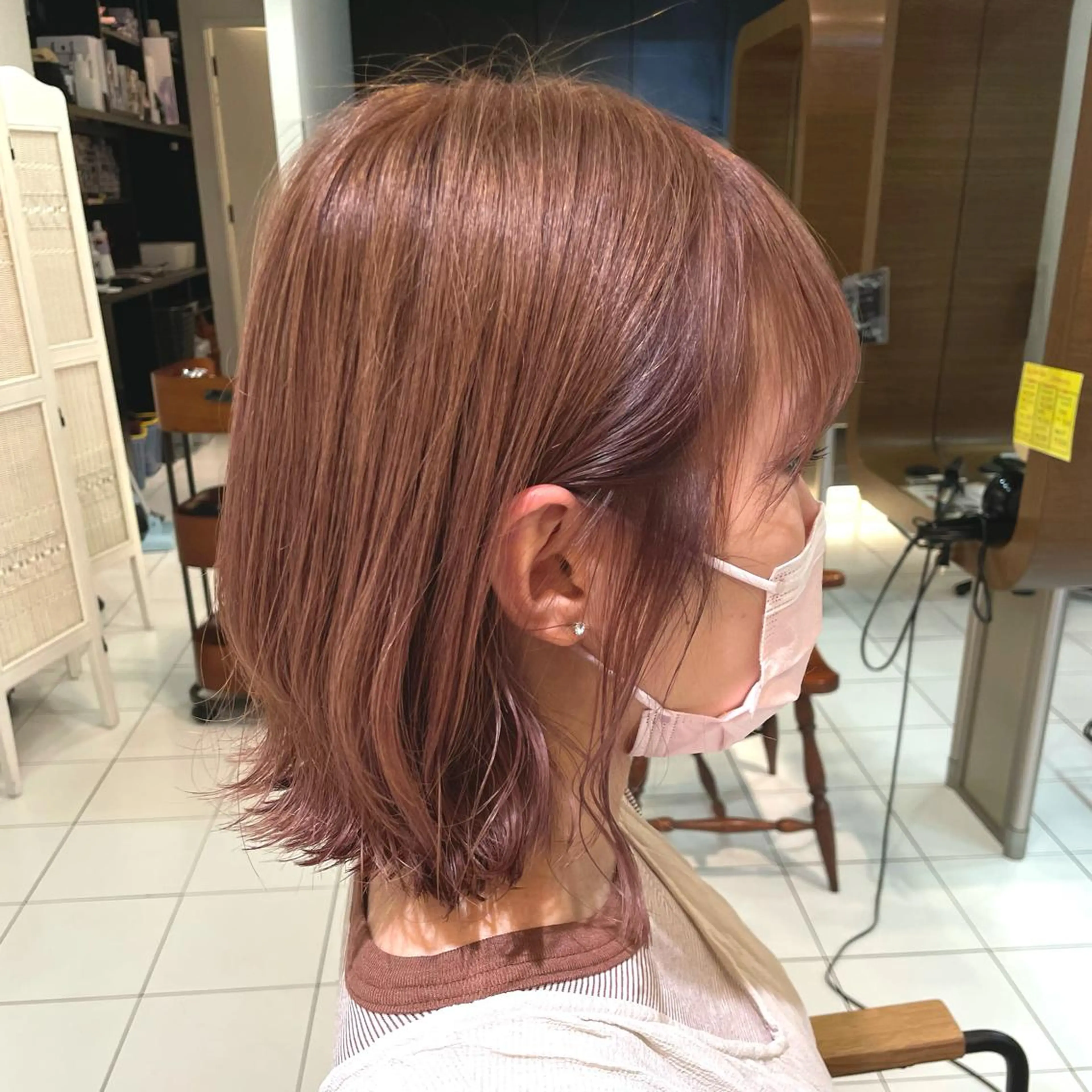 ミディアム カラー ベージュカラー ブリーチ コーラルベージュ 透明感カラー/ 寺田千雅子のヘアスタイル