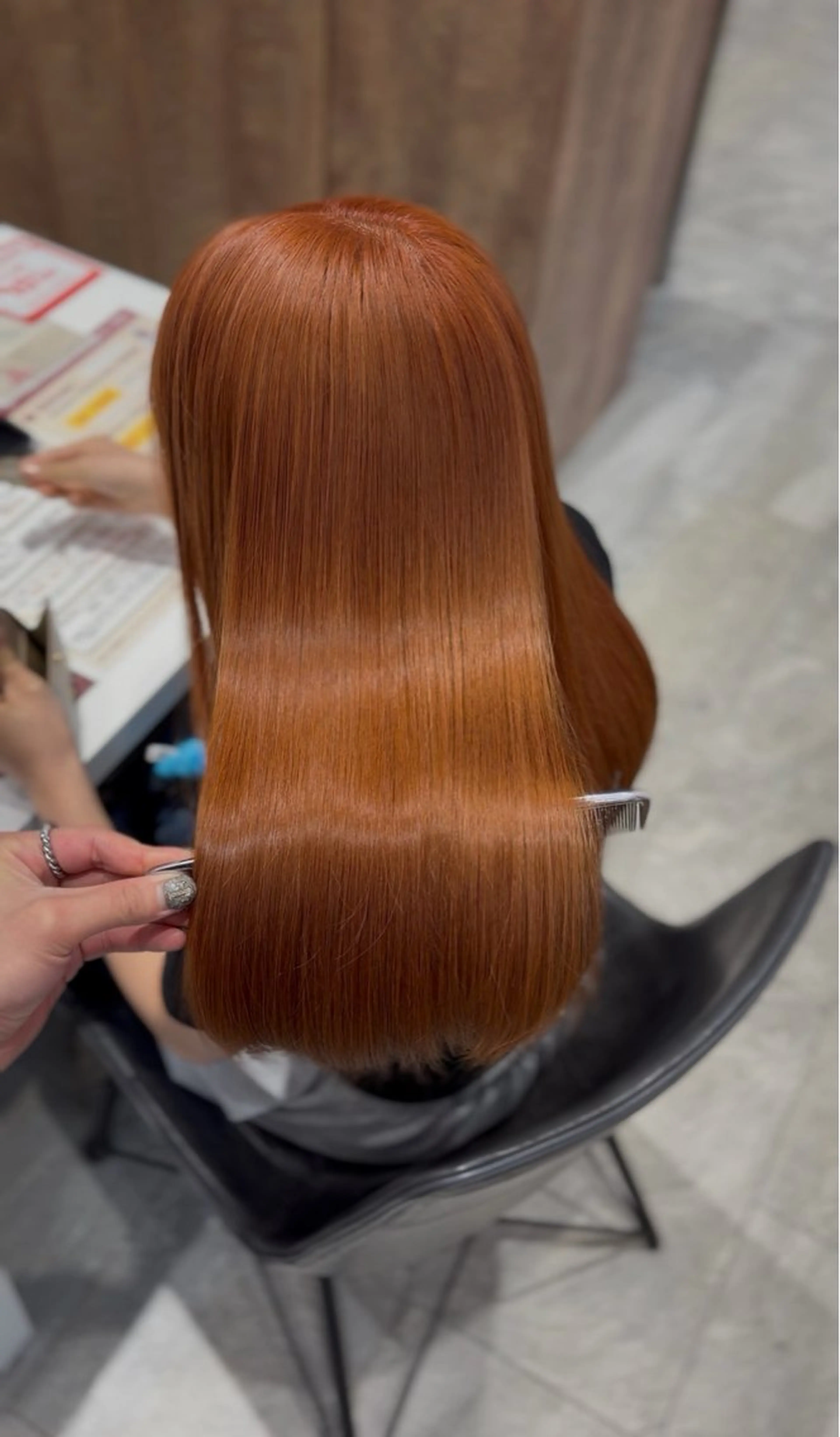 セミロング カット ヘアカラー 石垣 凜のヘアスタイル