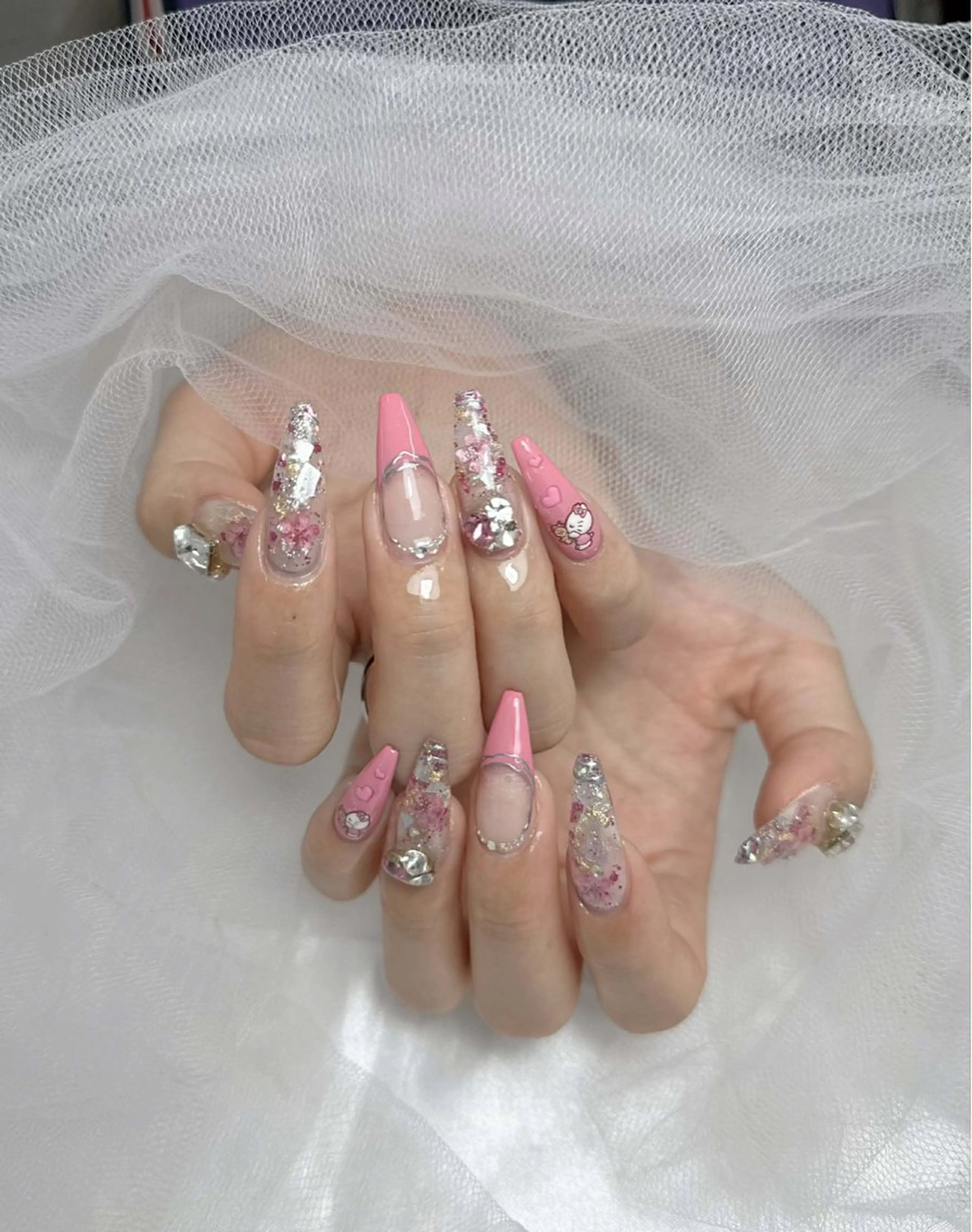 ネイル オーロラネイル ブラウン フラッシュネイル フラワーネイル ホログラムネイル ハンドネイル Rei _Nail 新宿のネイルデザイン