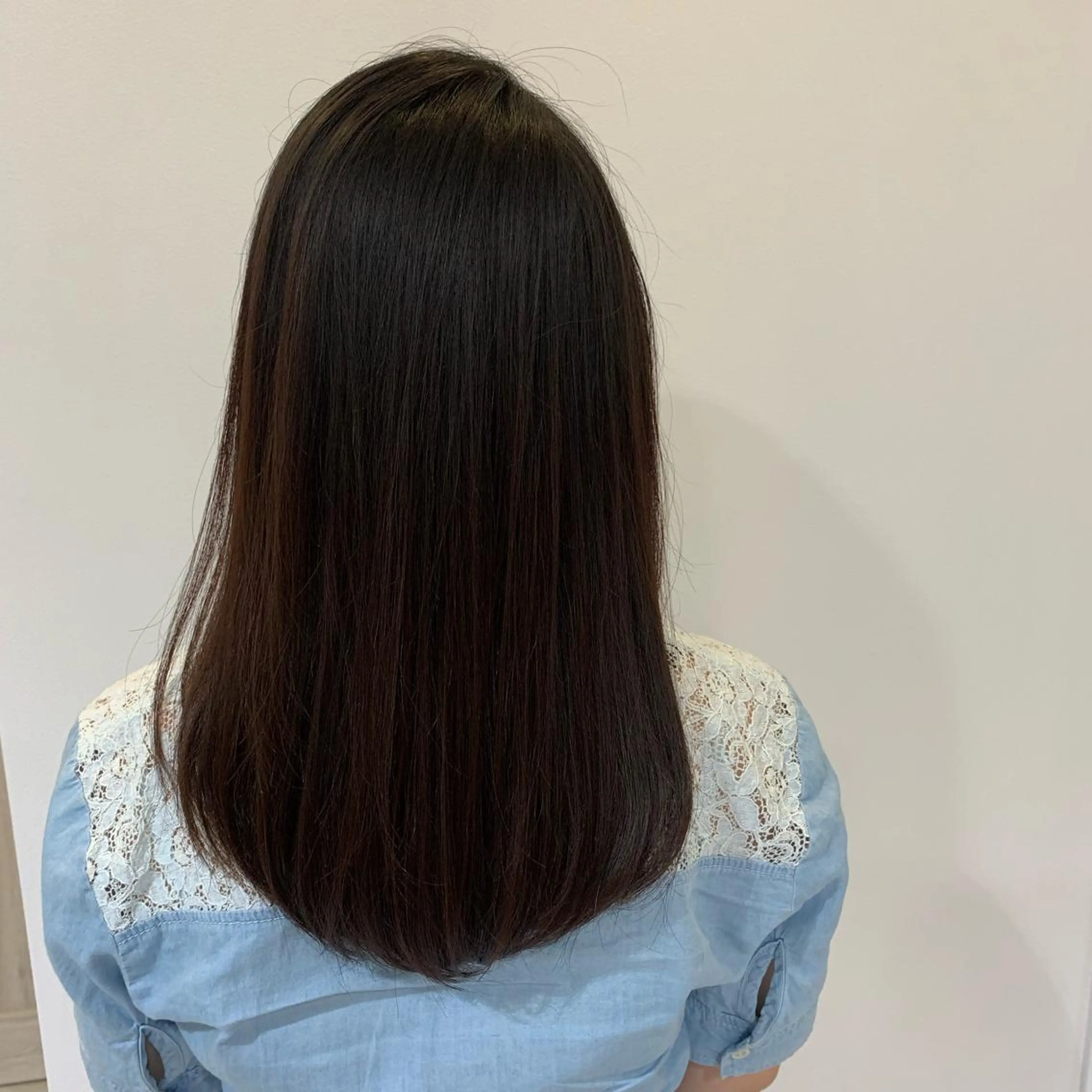 ミディアム cher. 新井瑞希のヘアスタイル