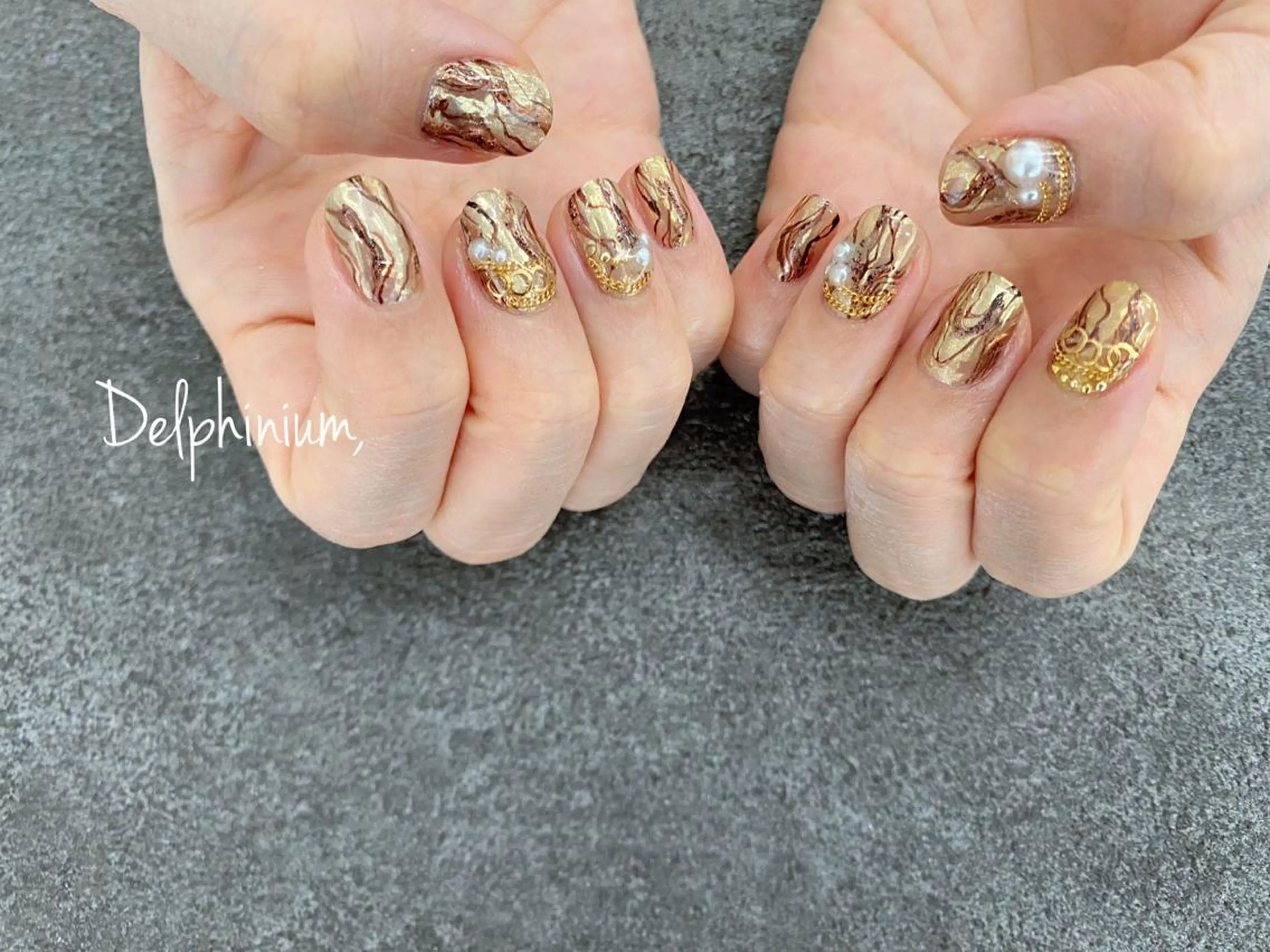 ネイル ジェルネイル パラジェル 岡本 友恵のネイルデザイン