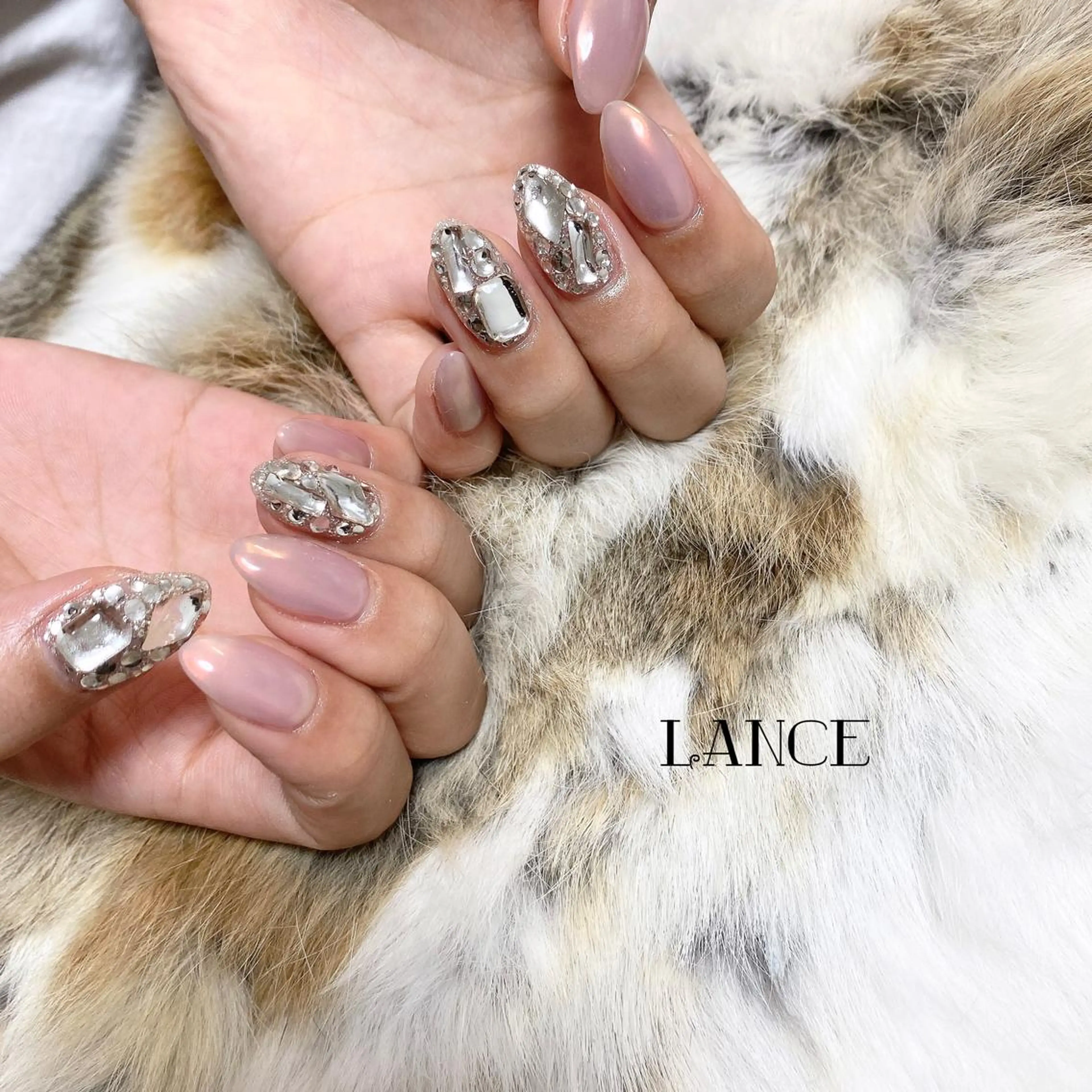ミディアム ハンドネイル Lance nailのネイルデザイン