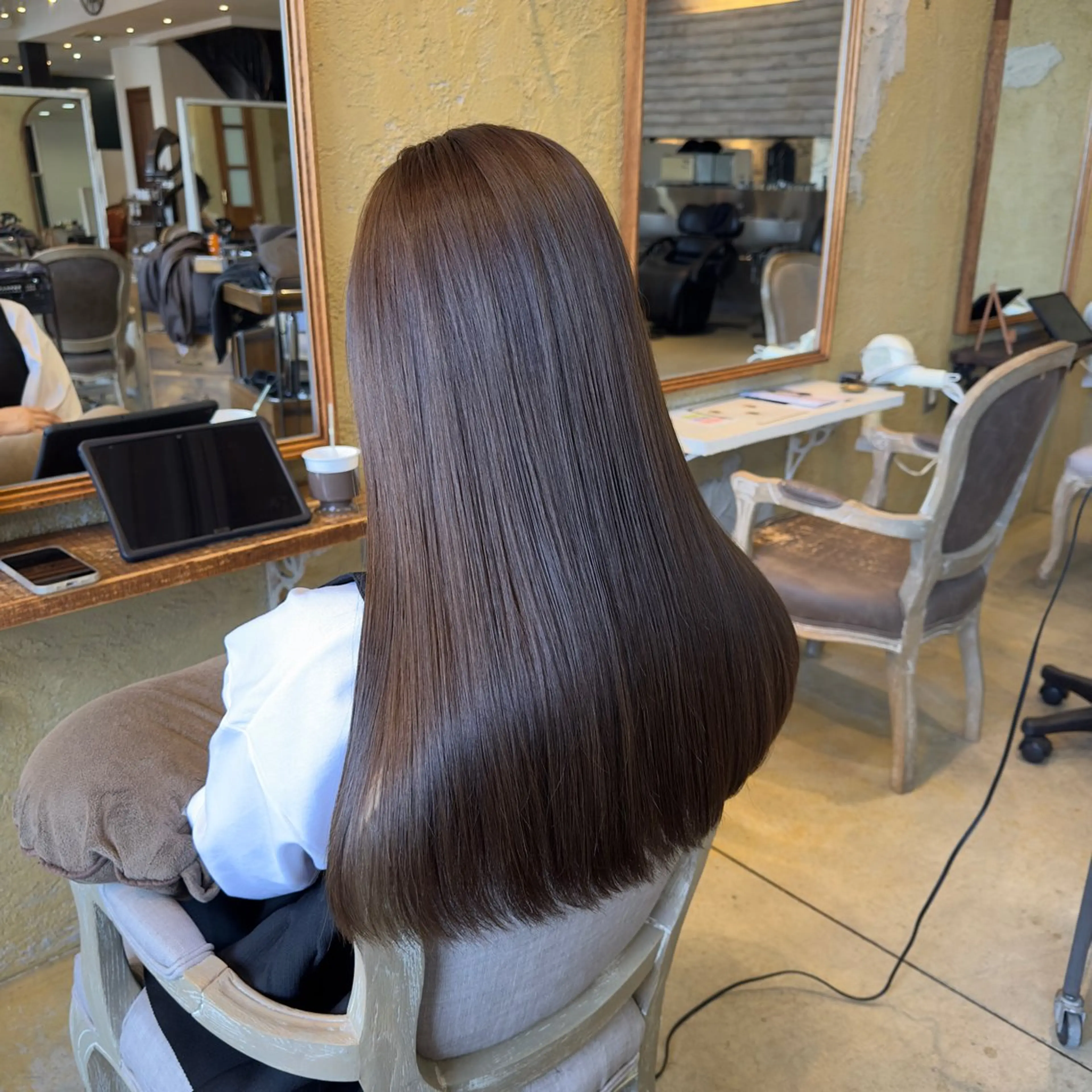 ロング カラー ベージュカラー 透明感カラー オリーブベージュ 中村 龍輝のヘアスタイル