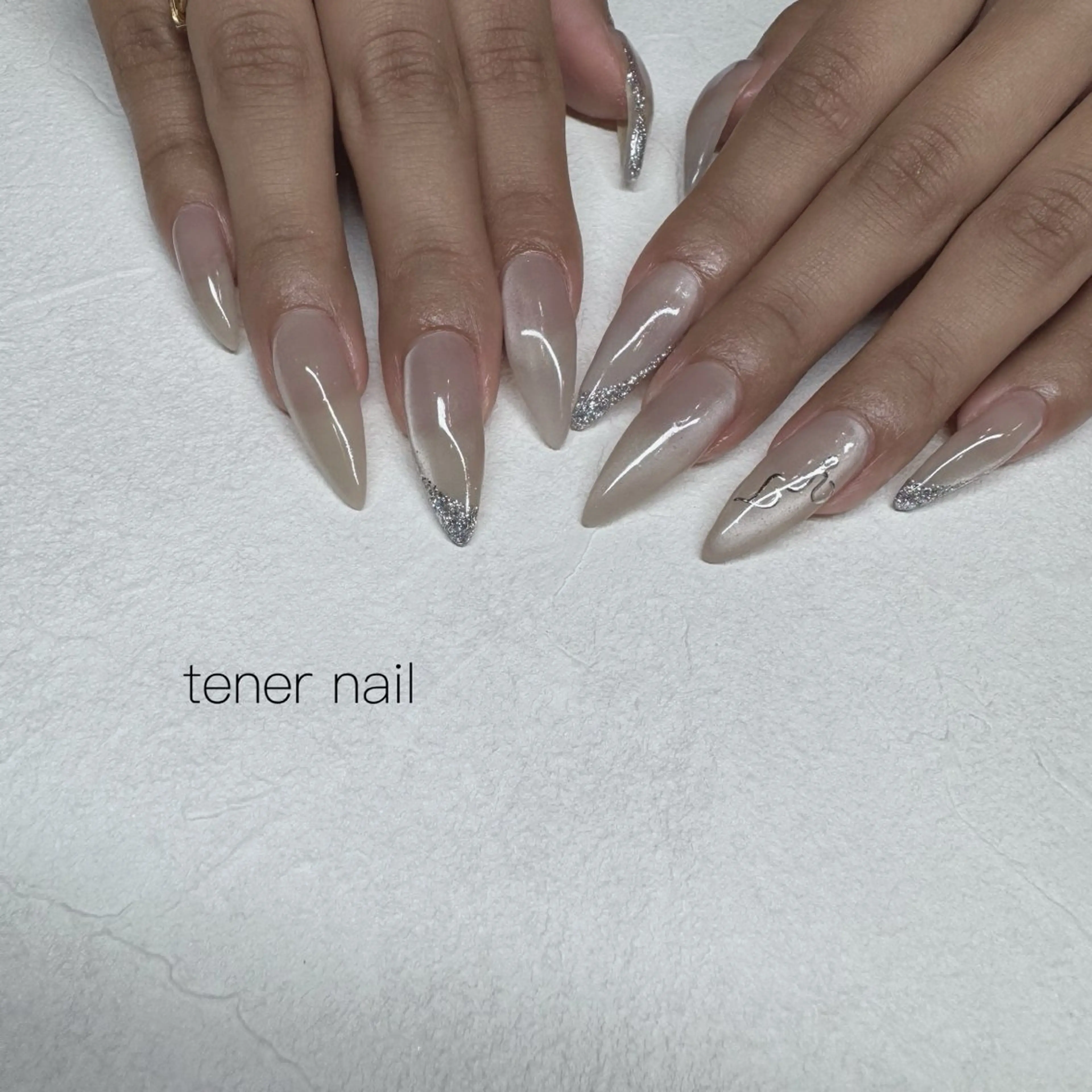 ネイル アートネイル シルバー ハンドネイル テネルネイル tener nailのネイルデザイン