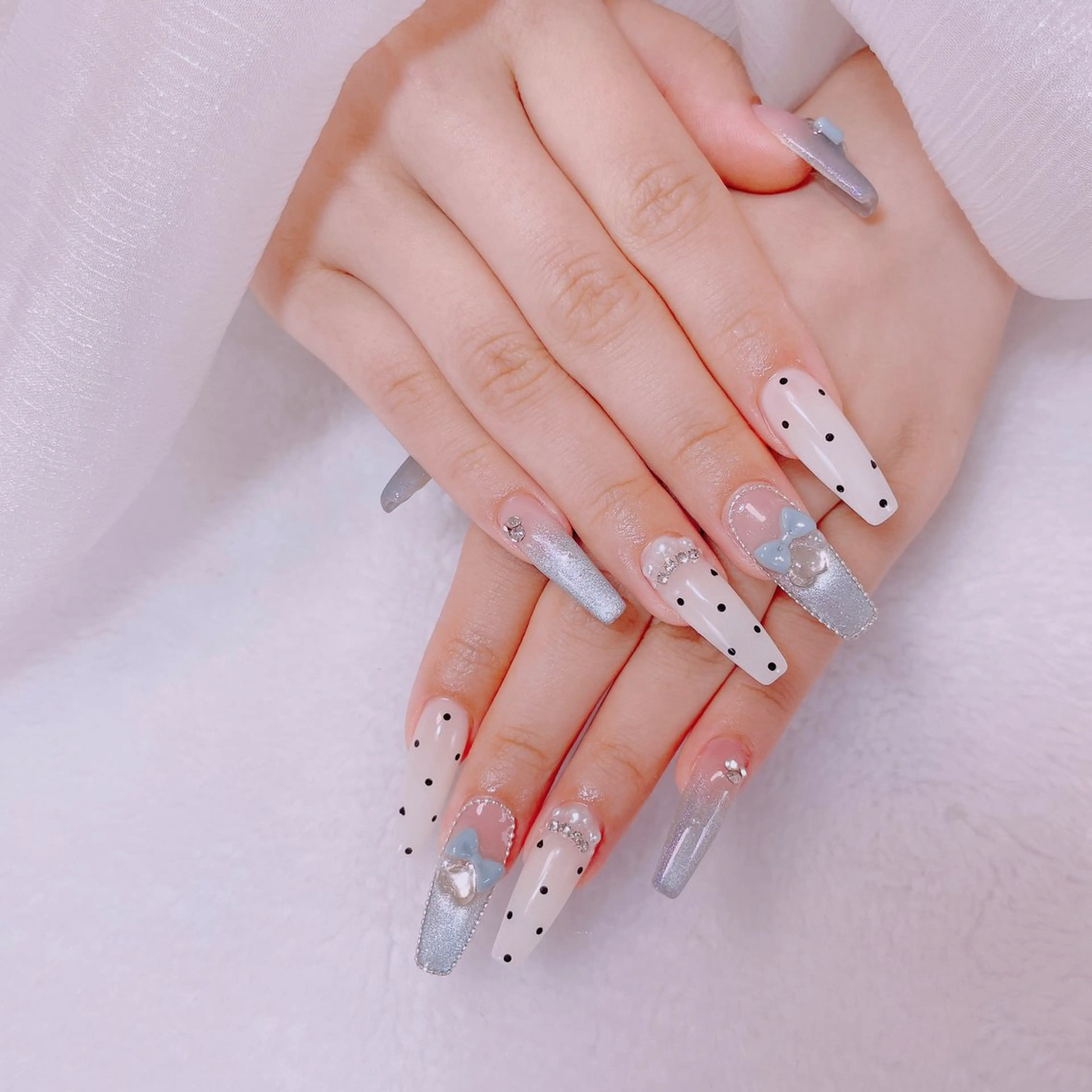 ネイル 長さ出し Amina nail salonのネイルデザイン
