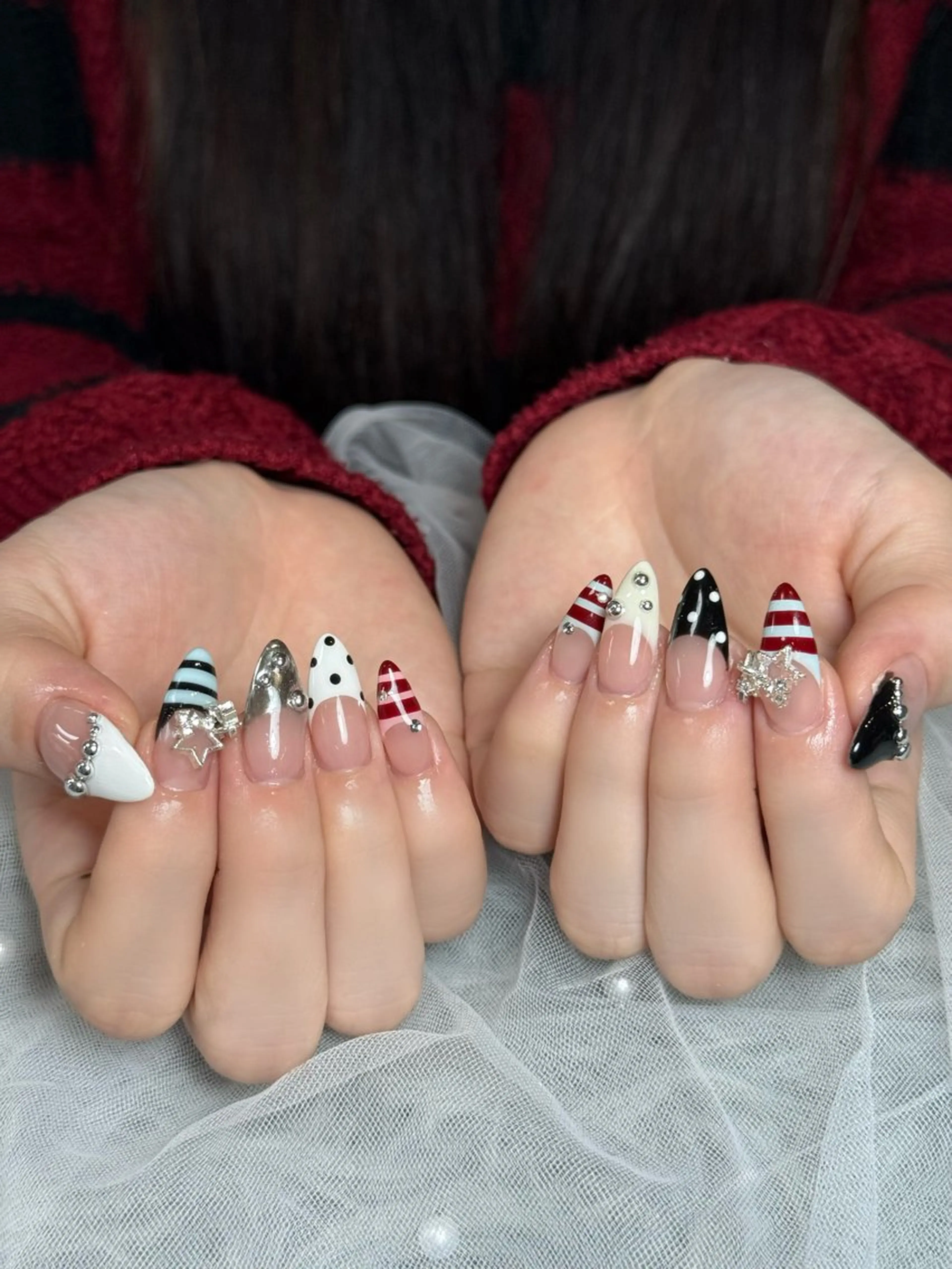 ネイル オーロラネイル ボルドー ブラウン 氷ネイル・うるうるネイル キラキラネイル ハンドネイル Julli NailStudioのネイルデザイン