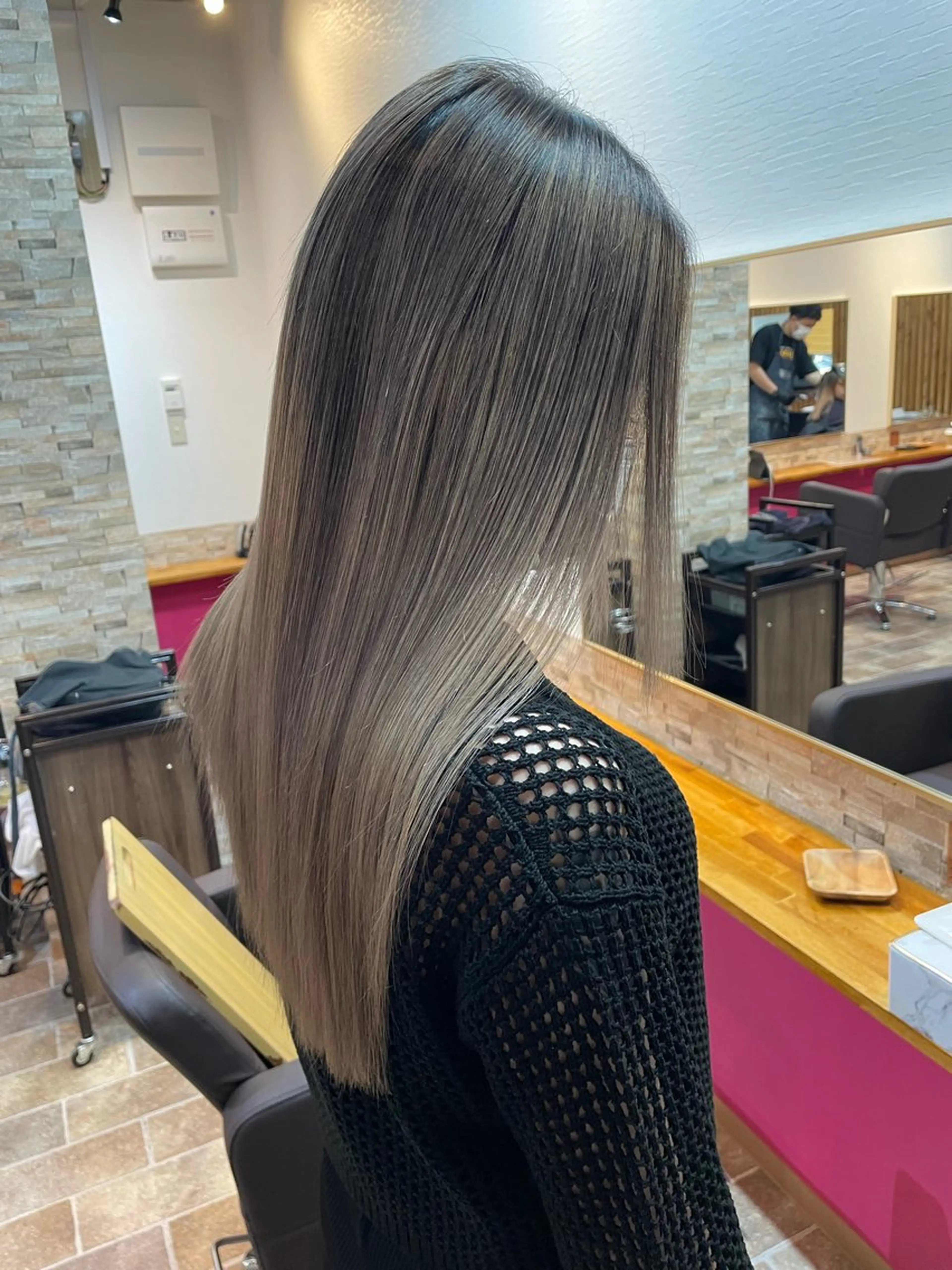 ロング カラー バレイヤージュ レイヤーカット カット ヘアカラー Ammi hair所属・YUI/ ブリーチカラー🌷のヘアスタイル