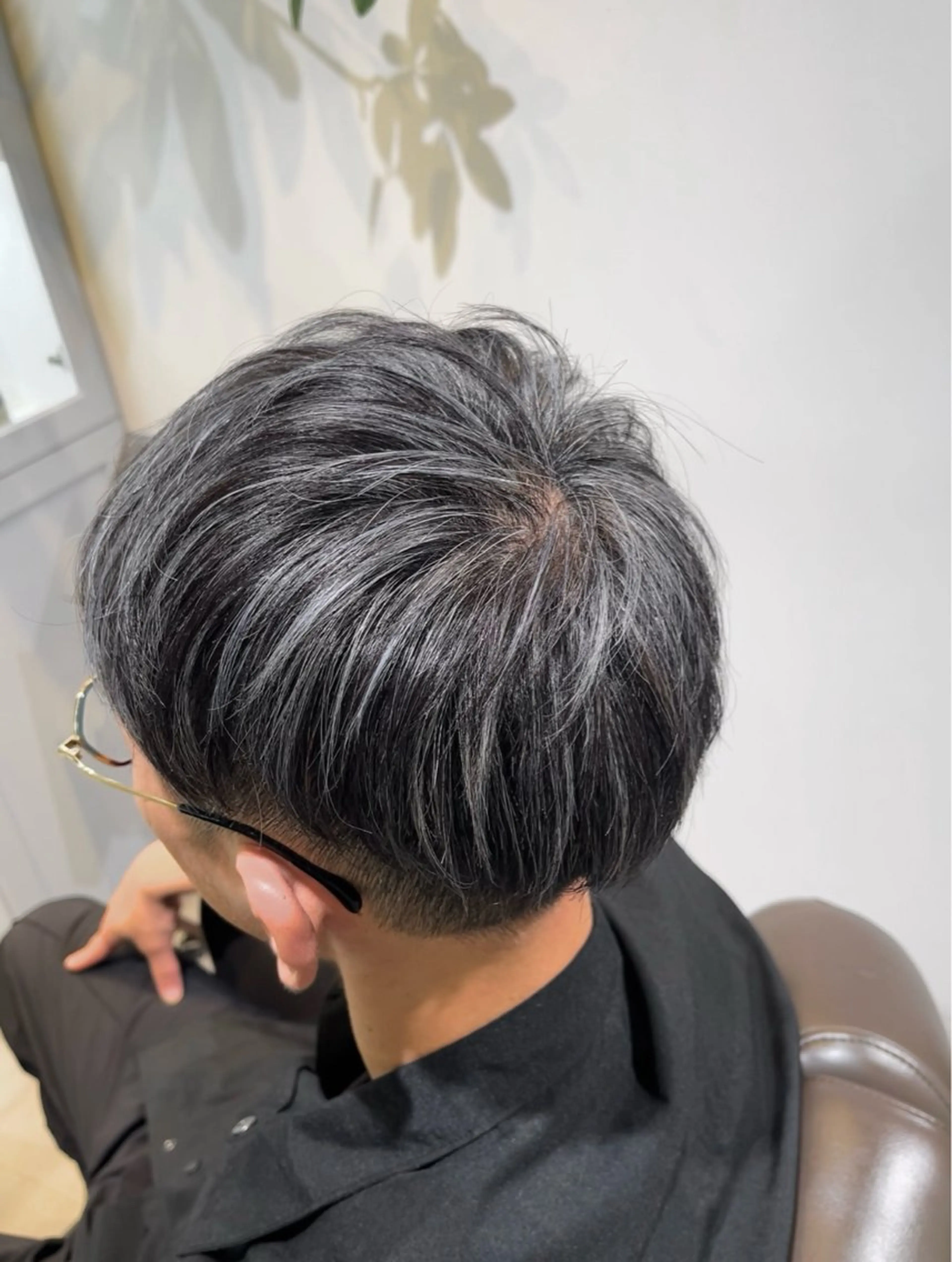 ショート ハイライト カット ヘアカラー トリートメント 早稲田 千尋のヘアスタイル