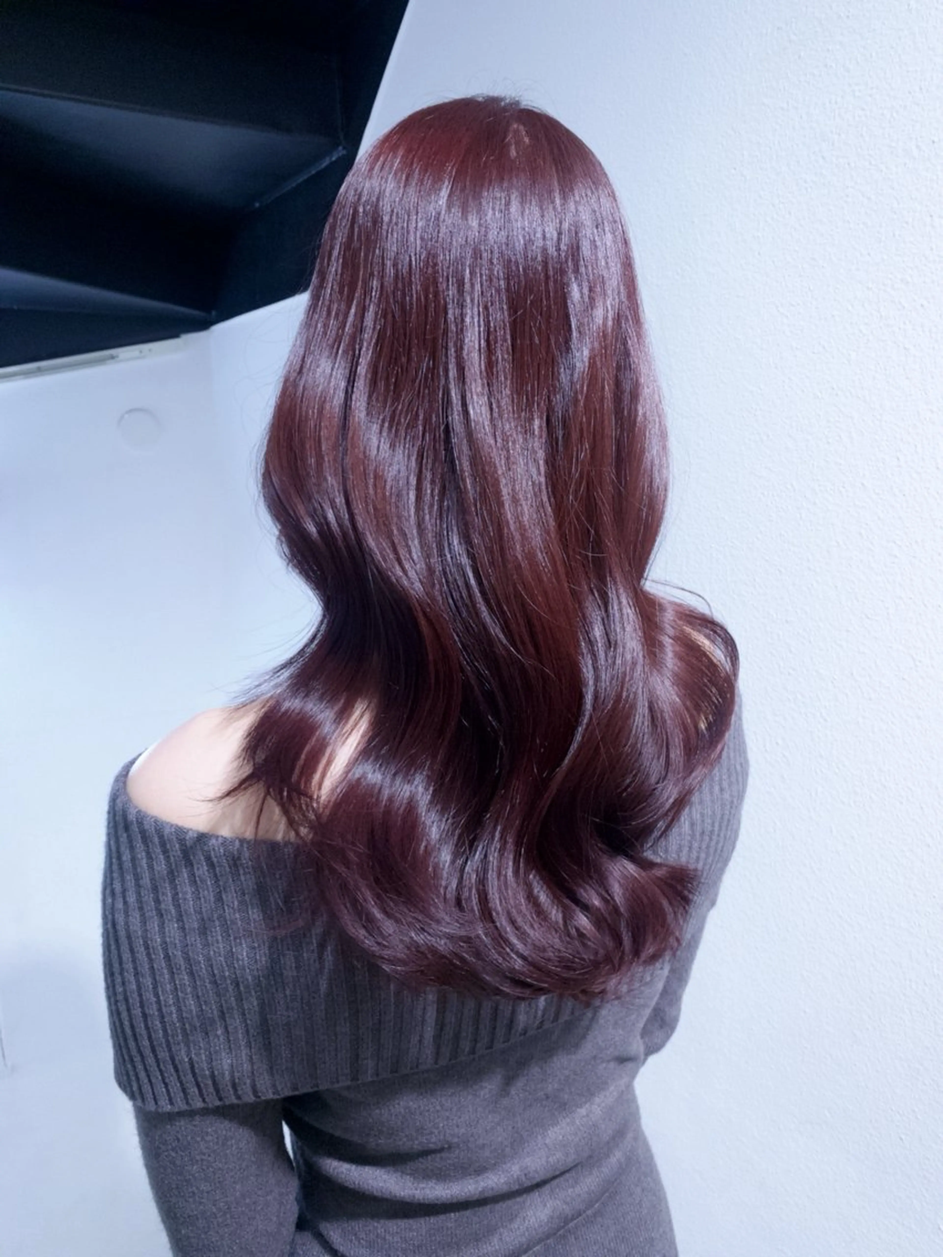 セミロング カラー yiye shioriのヘアスタイル